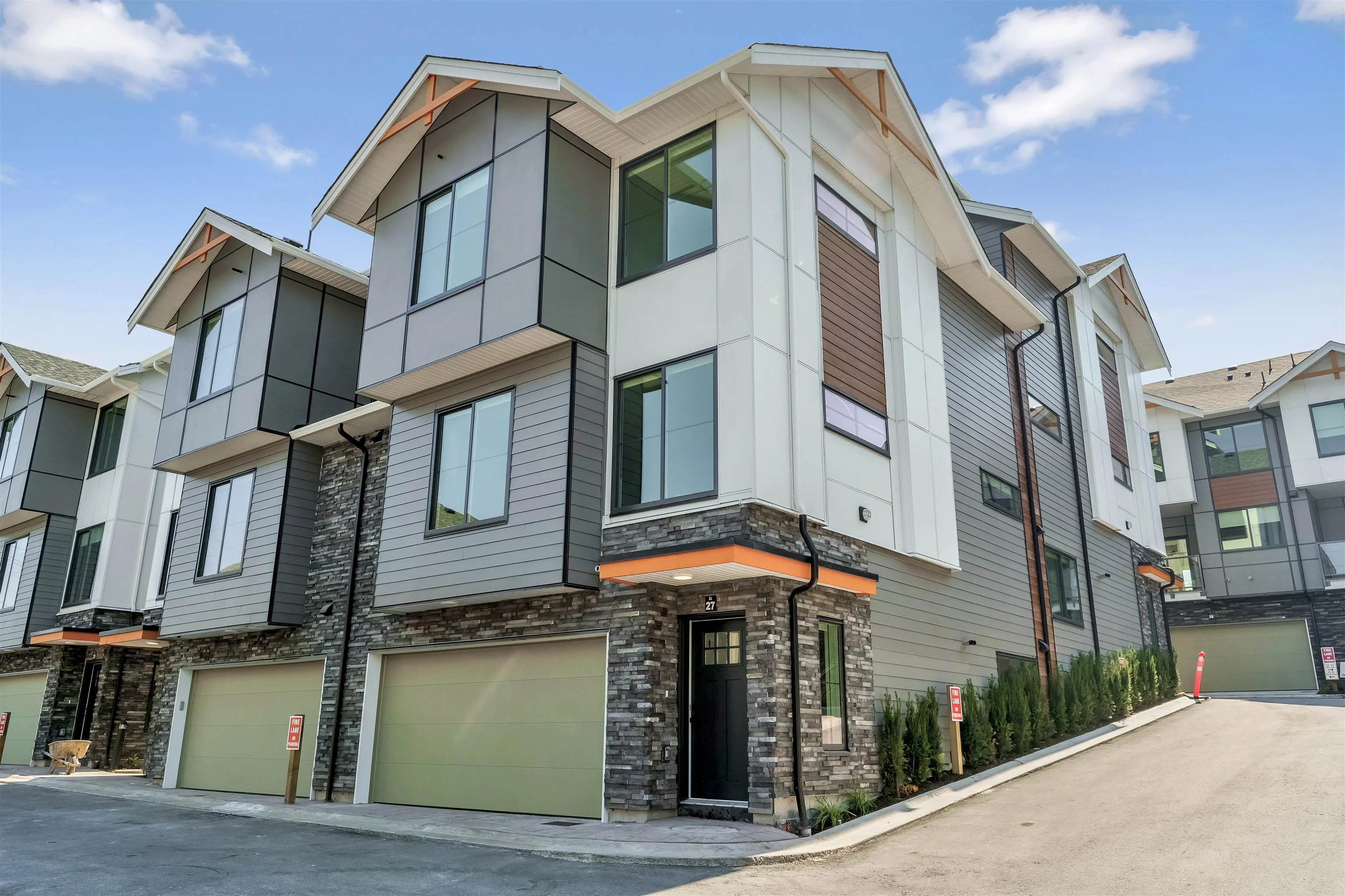 6035 141 Street #26