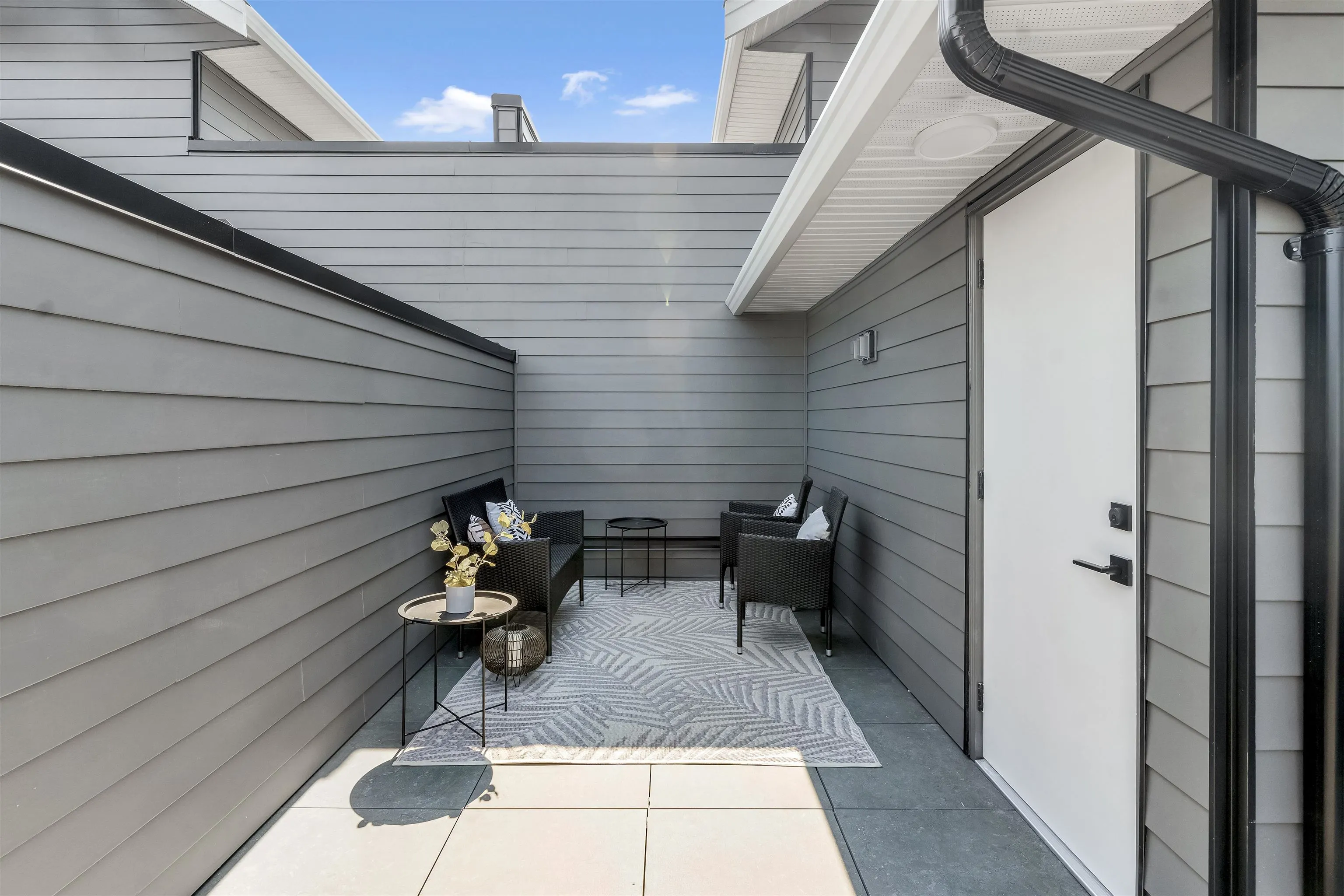 6035 141 Street #26