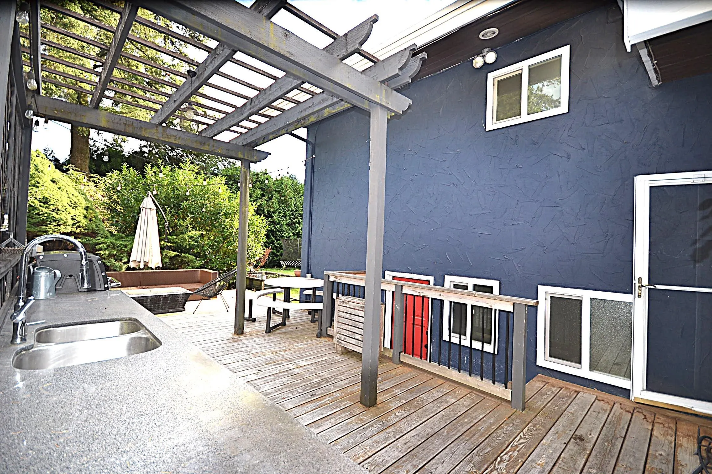 2280 King Albert Avenue