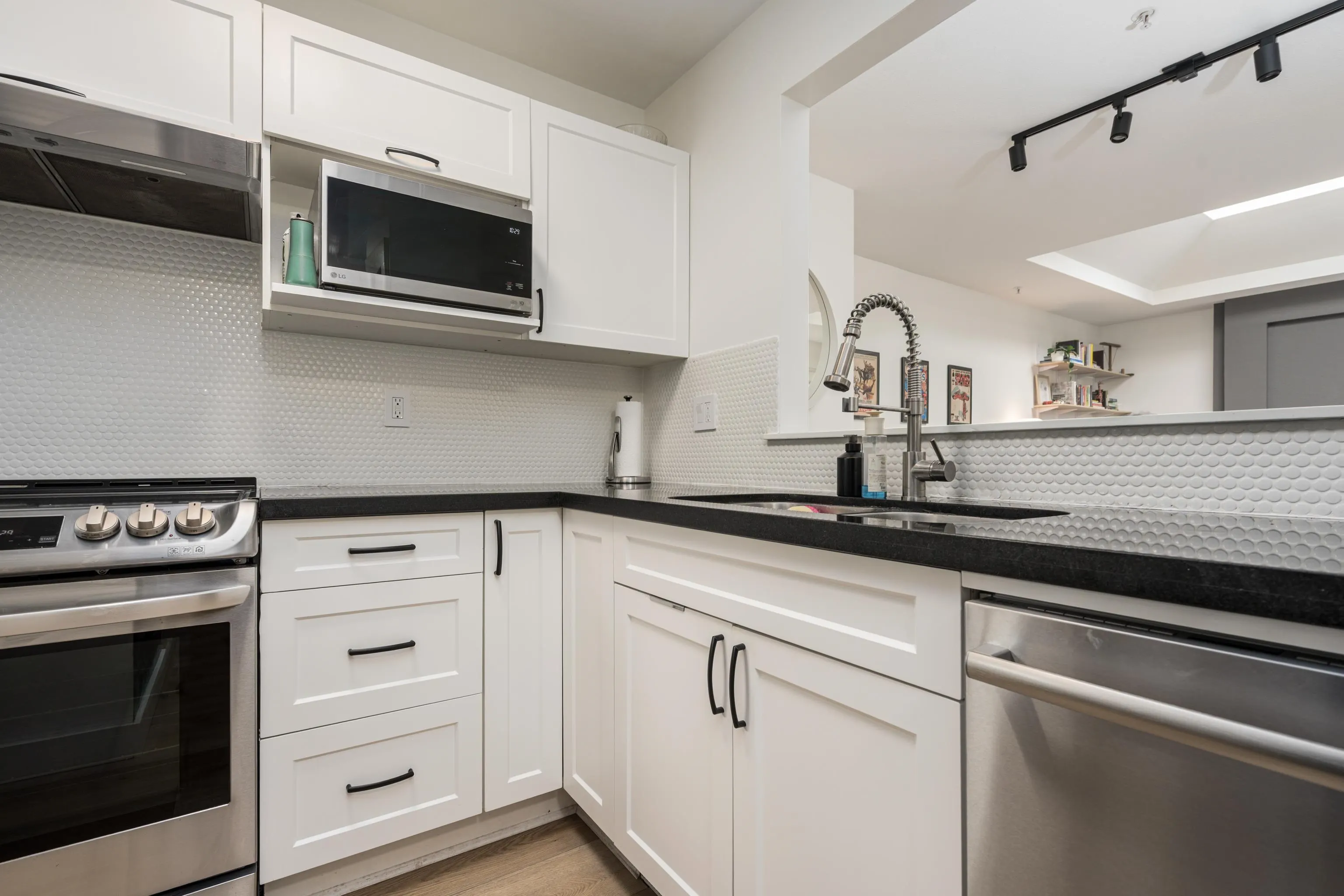 1333 W 7th Avenue #407