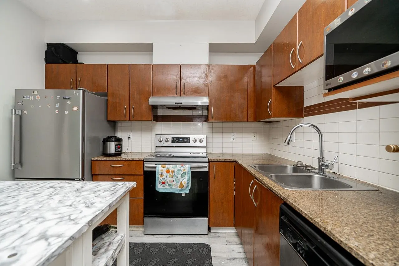 16772 61 Avenue #11