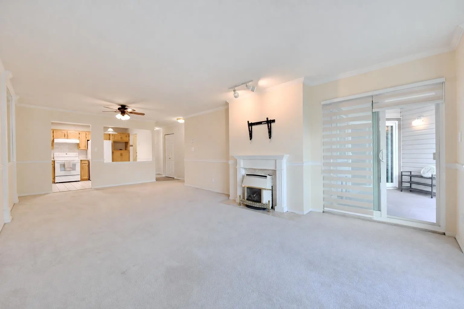 20600 53a Avenue #205