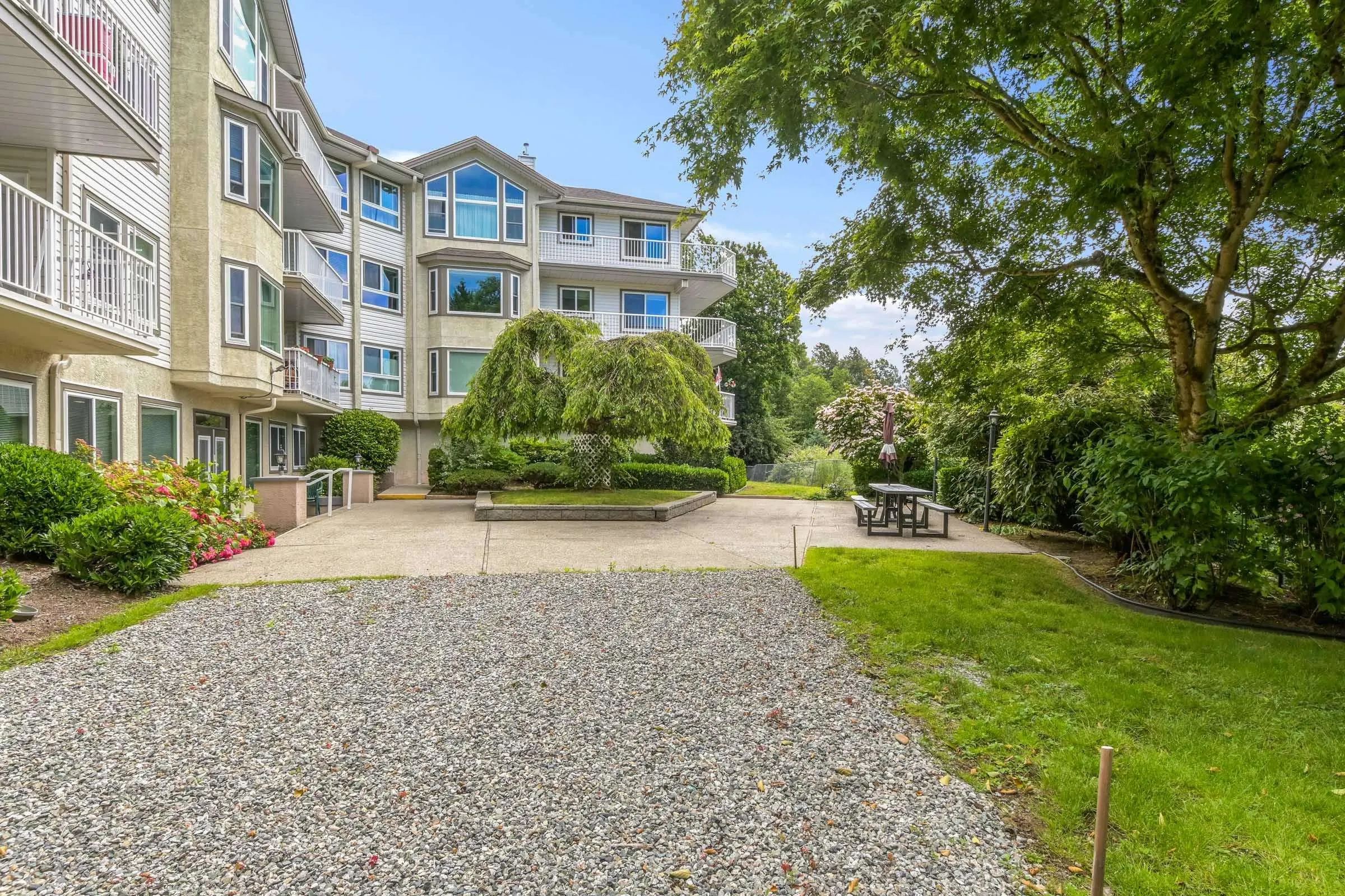 20600 53a Avenue #205