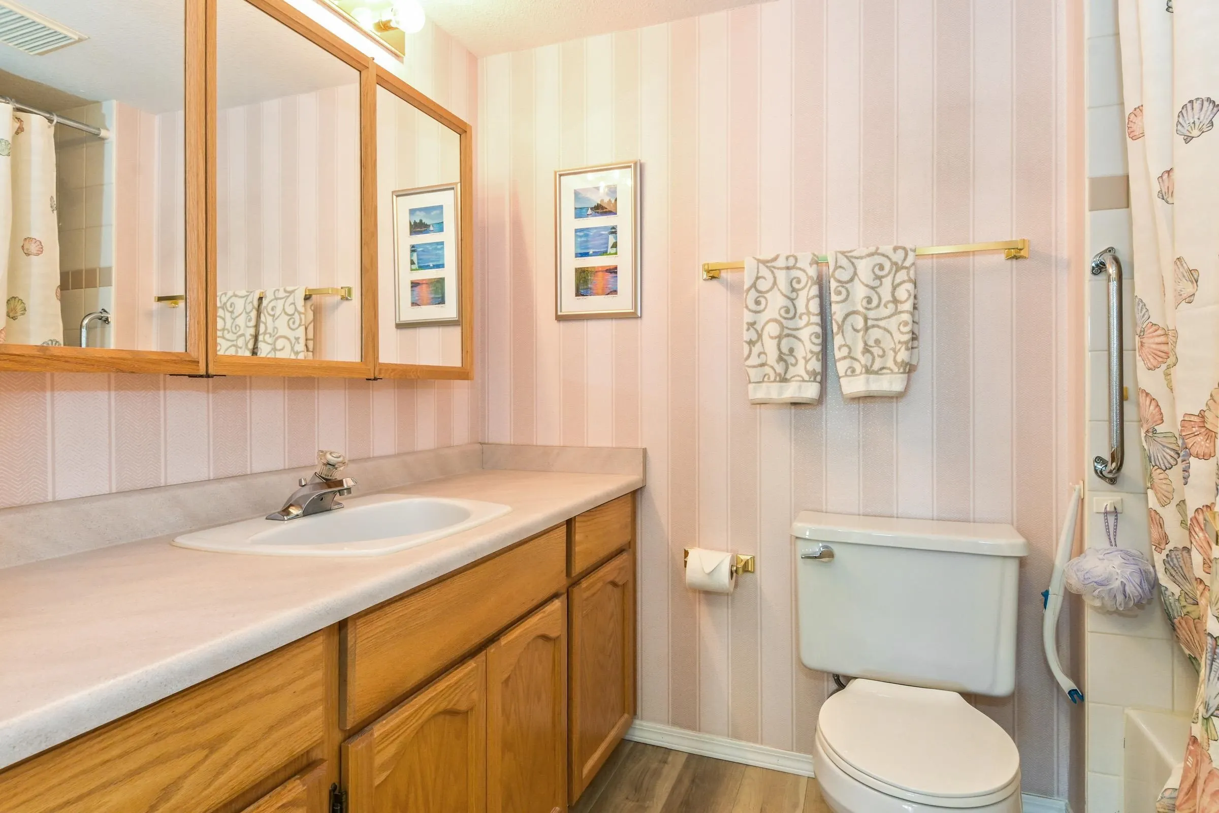 20600 53a Avenue #205