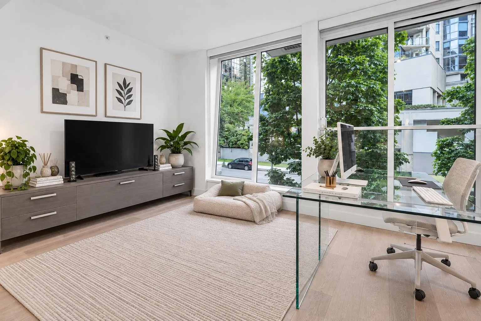 1477 W Pender Street #206