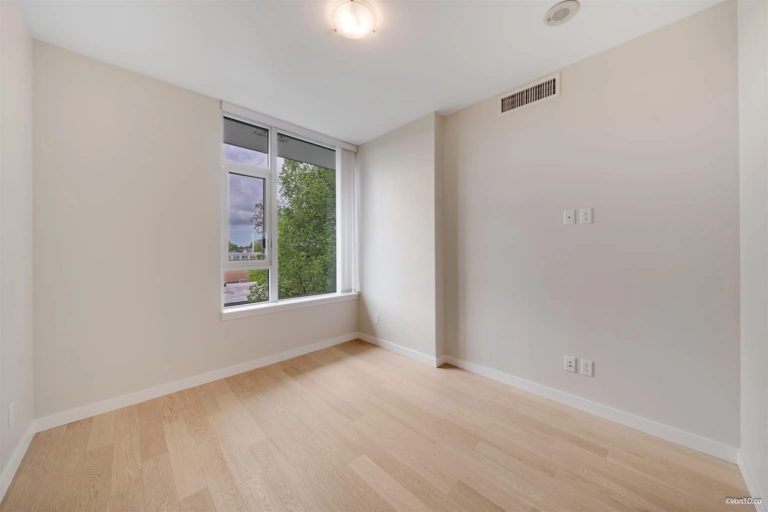 2565 Maple Street #704