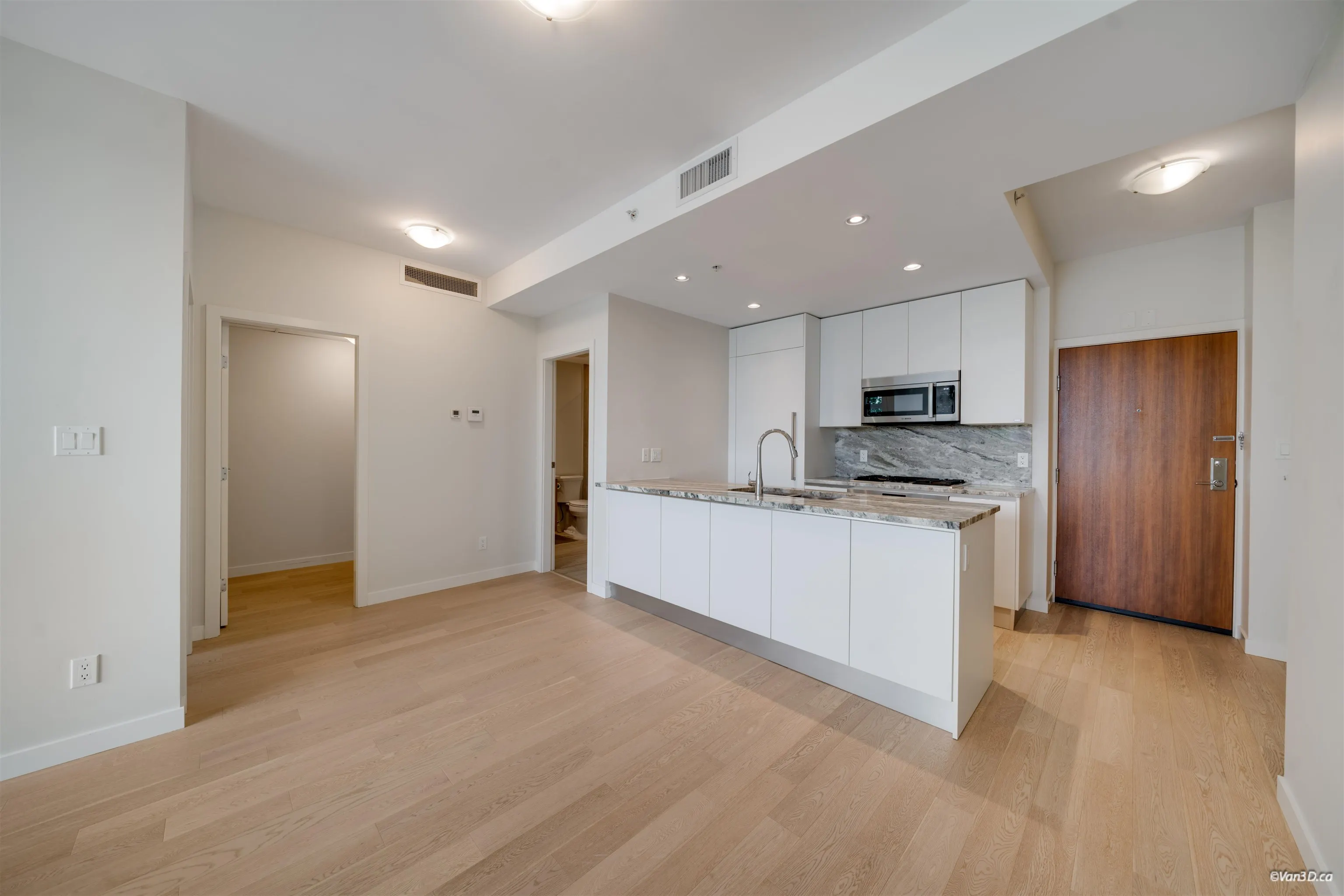 2565 Maple Street #704