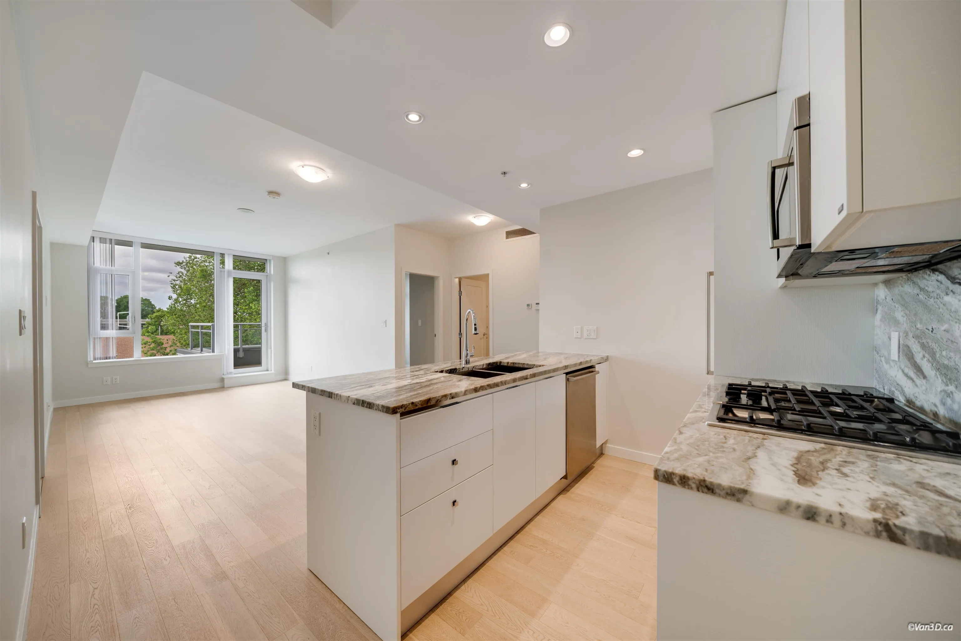 2565 Maple Street #704