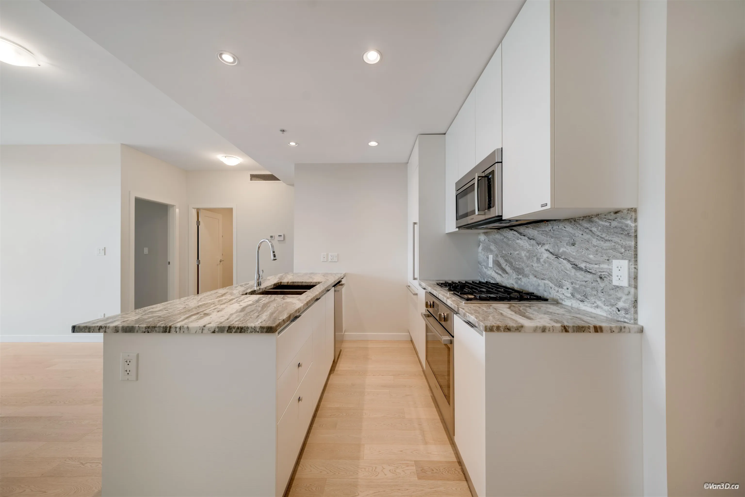 2565 Maple Street #704