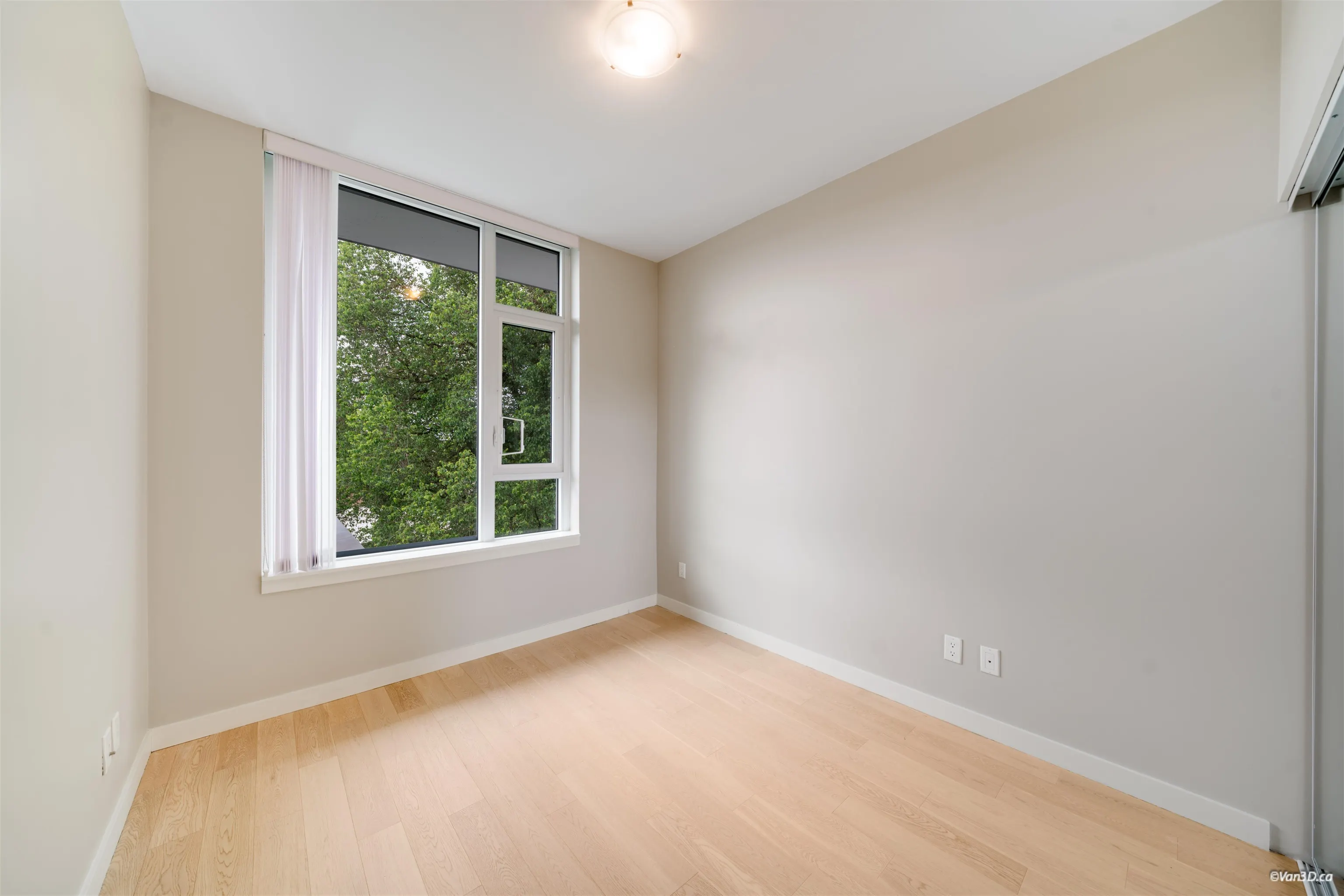 2565 Maple Street #704