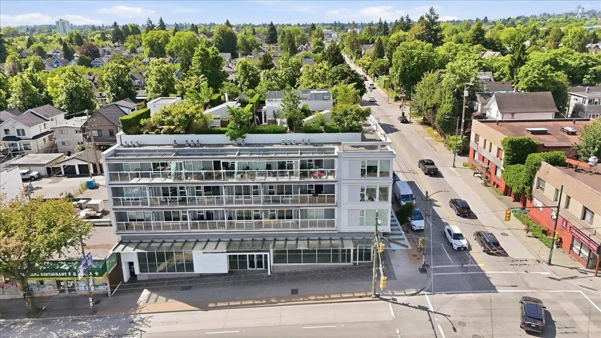 2508 Fraser Street #203
