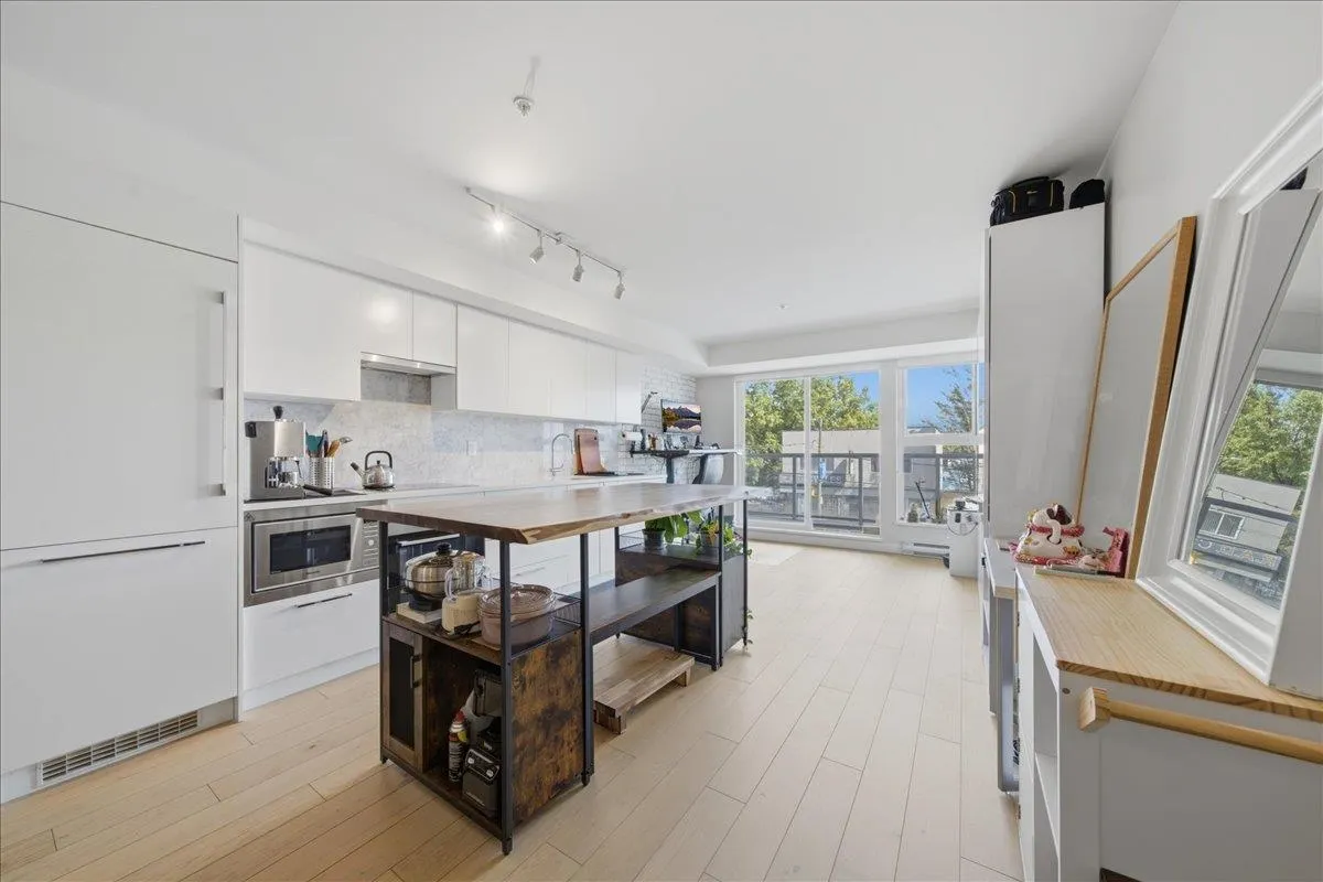2508 Fraser Street #203
