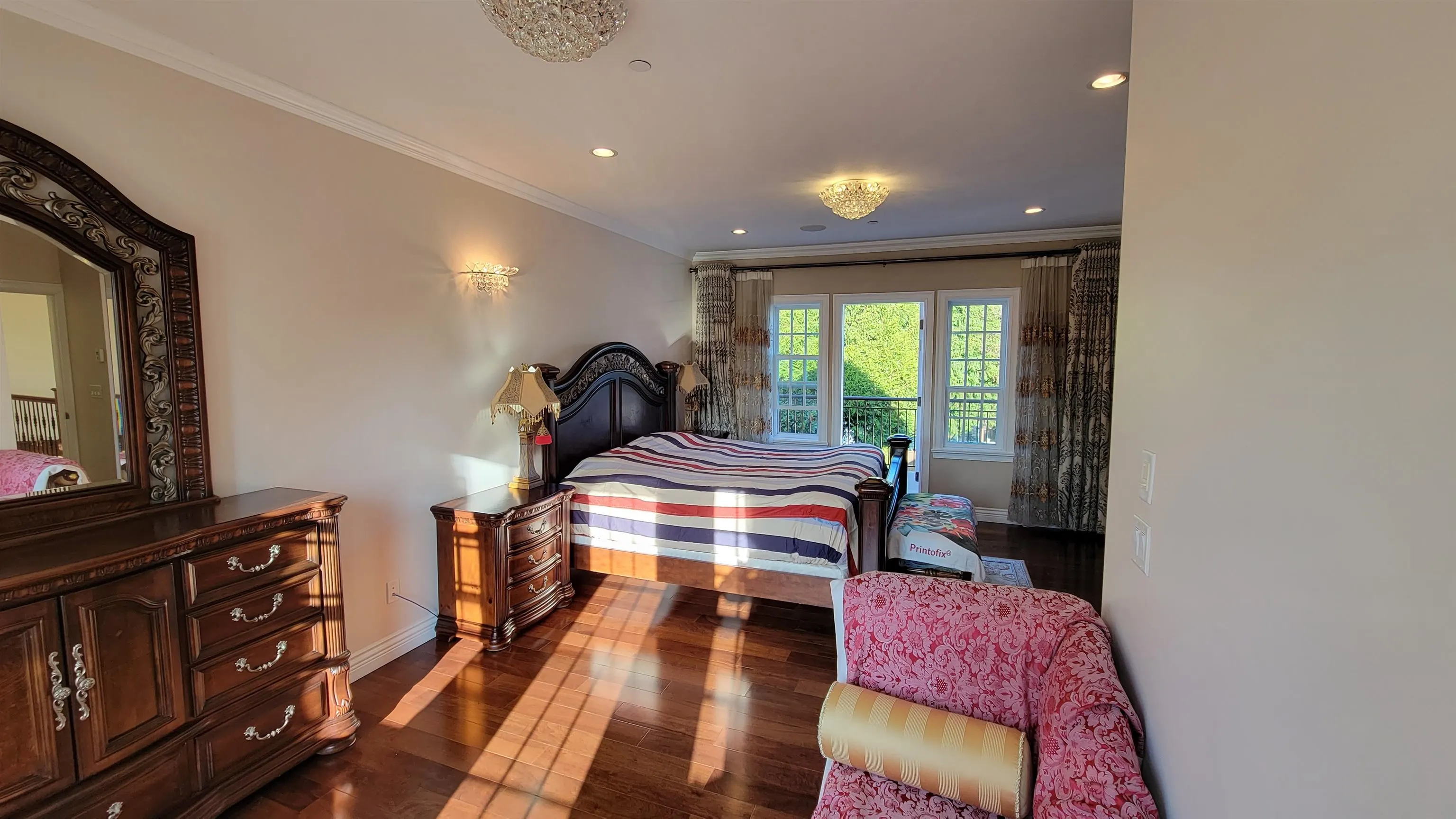 729 W 47th Avenue