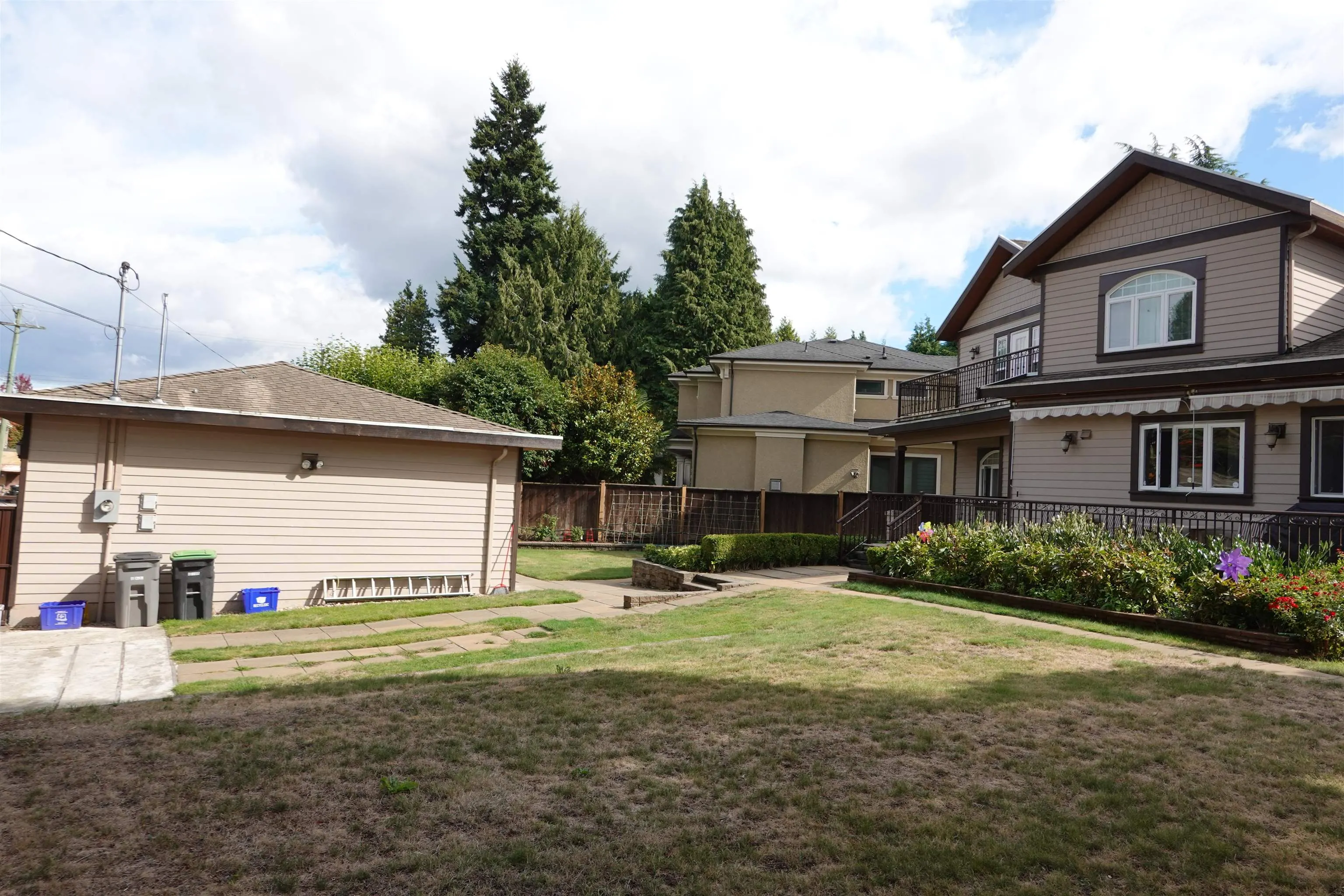 729 W 47th Avenue