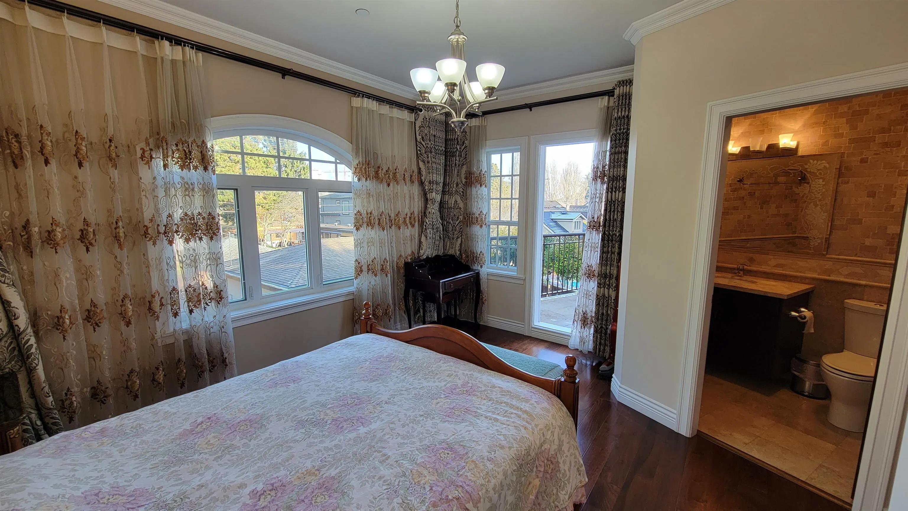 729 W 47th Avenue