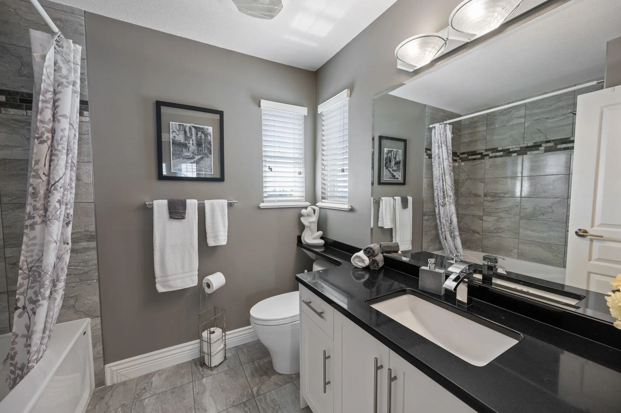 3277 Chartwell Grn