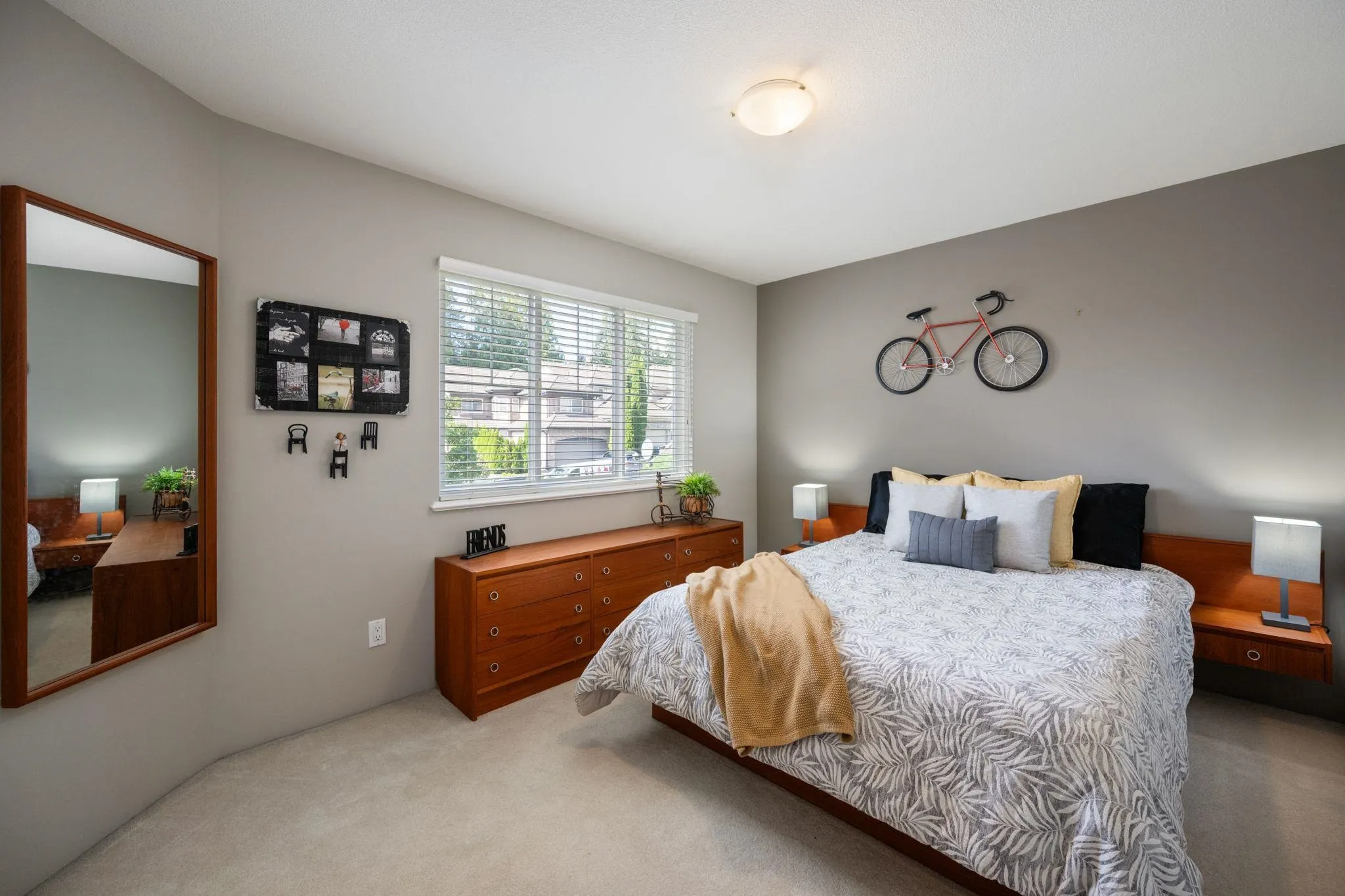 3277 Chartwell Grn