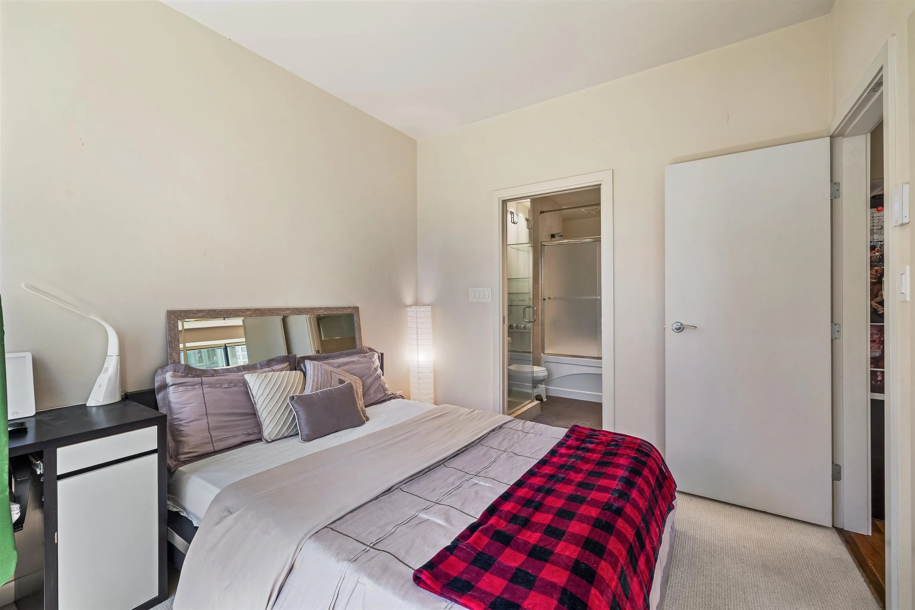 1333 West Georgia Street #609