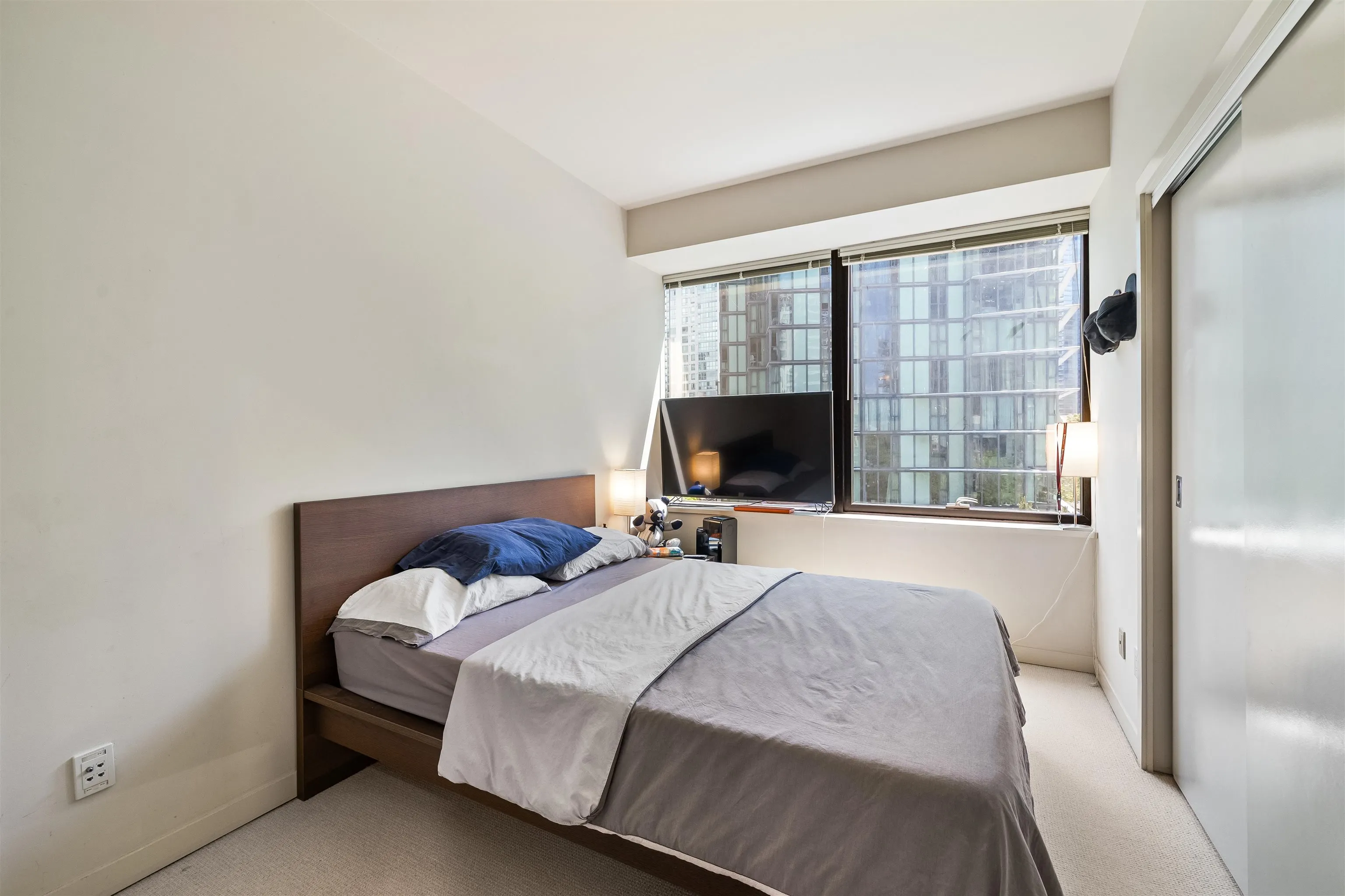 1333 West Georgia Street #609
