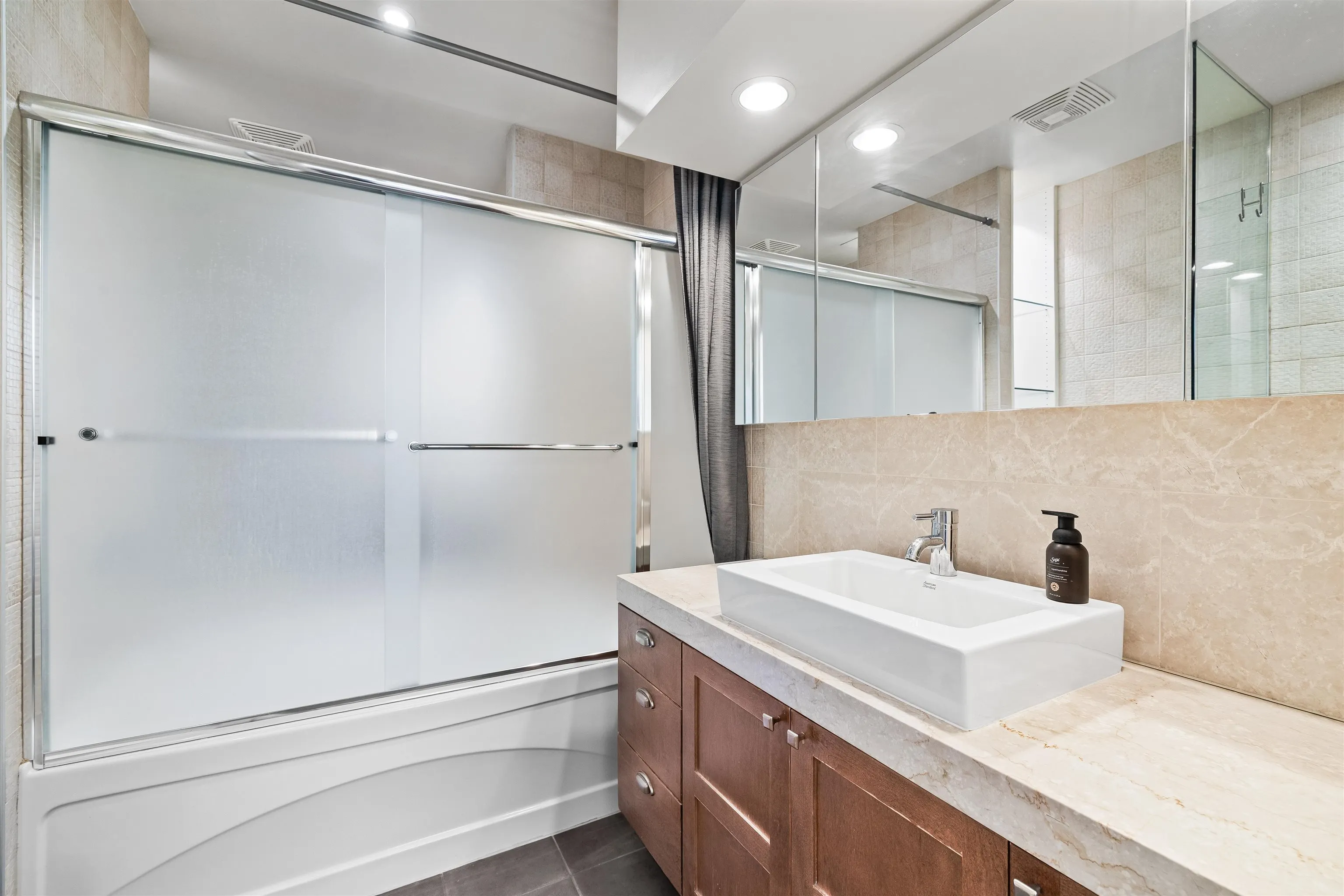 1333 West Georgia Street #609