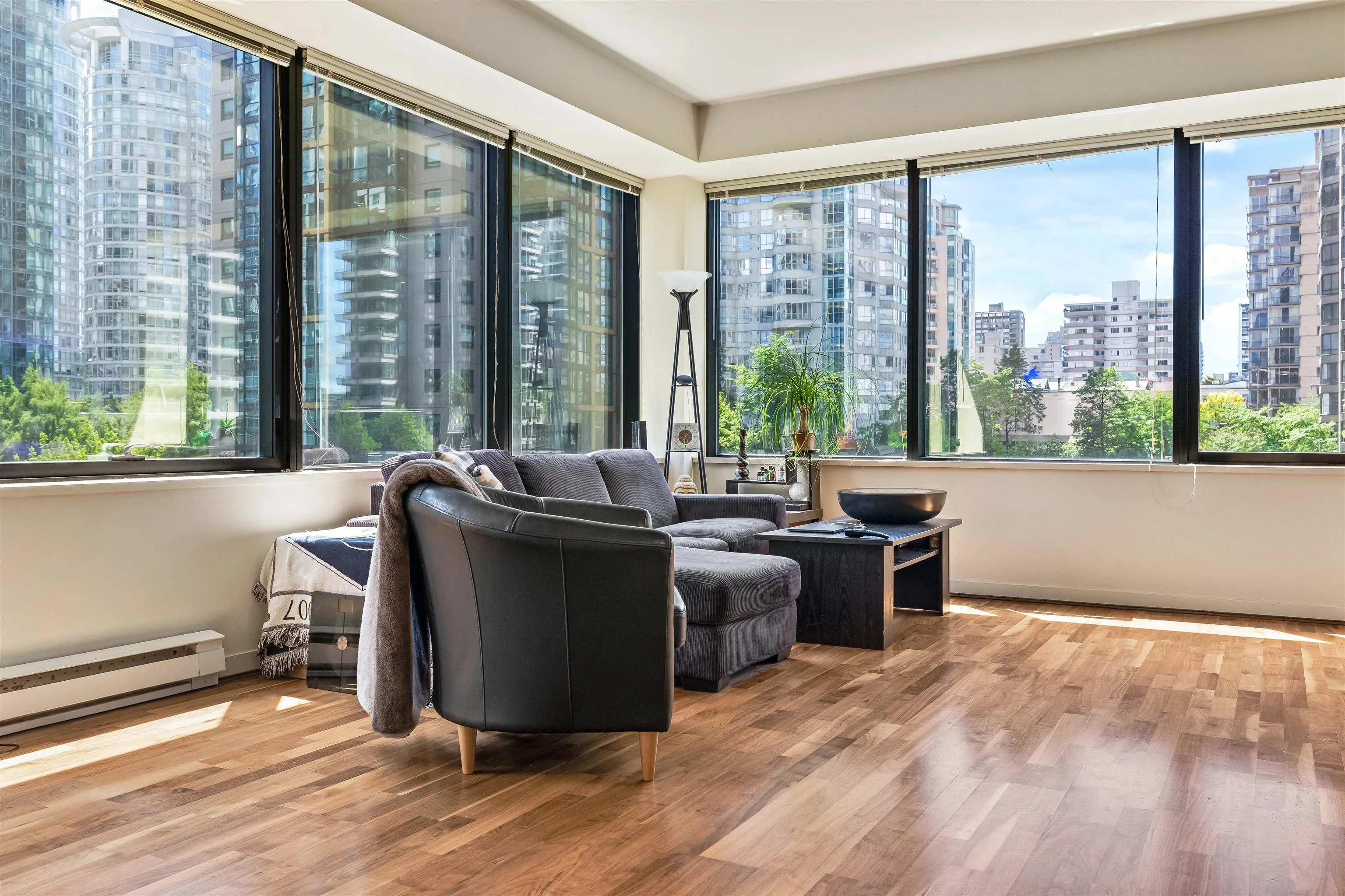 1333 West Georgia Street #609