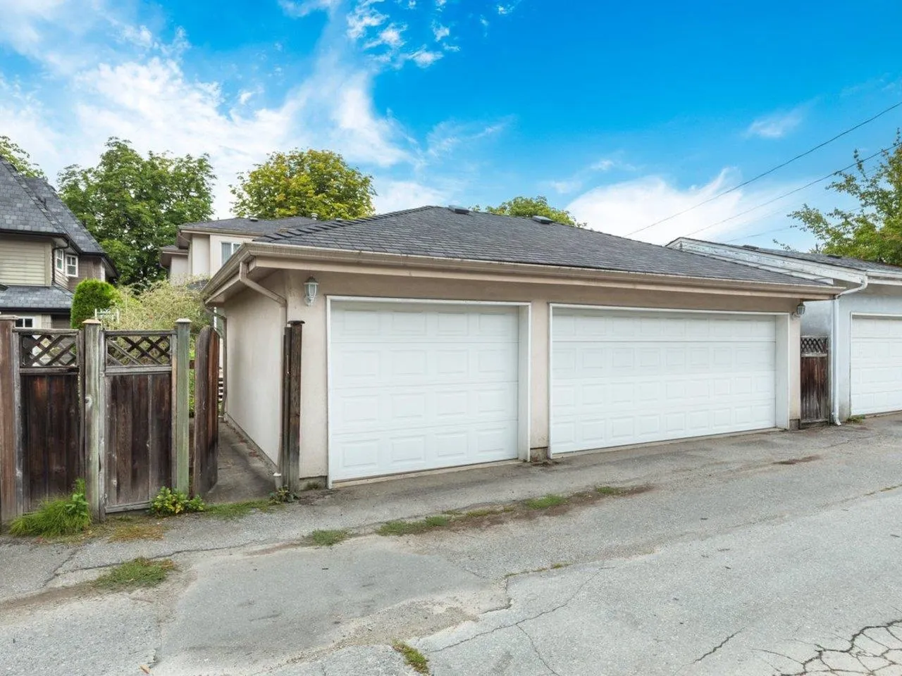 3262 W 12th Avenue