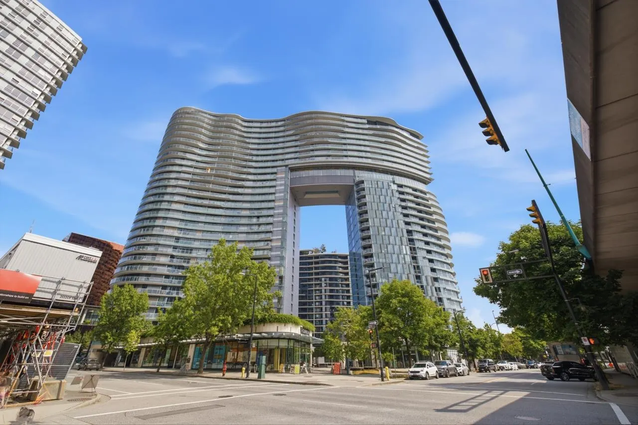 89 Nelson Street #2007