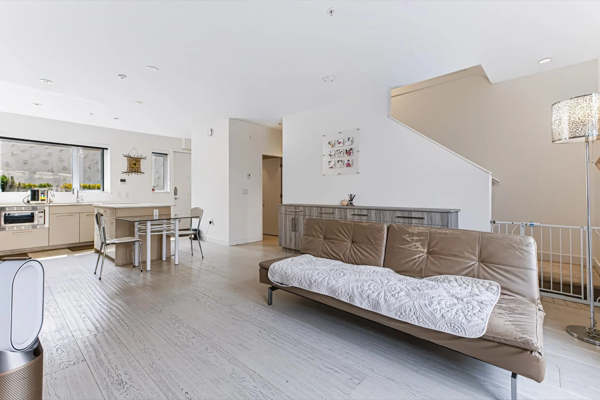 589 W King Edward Avenue #2