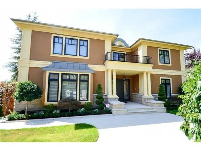 4239 Pine Crescent
