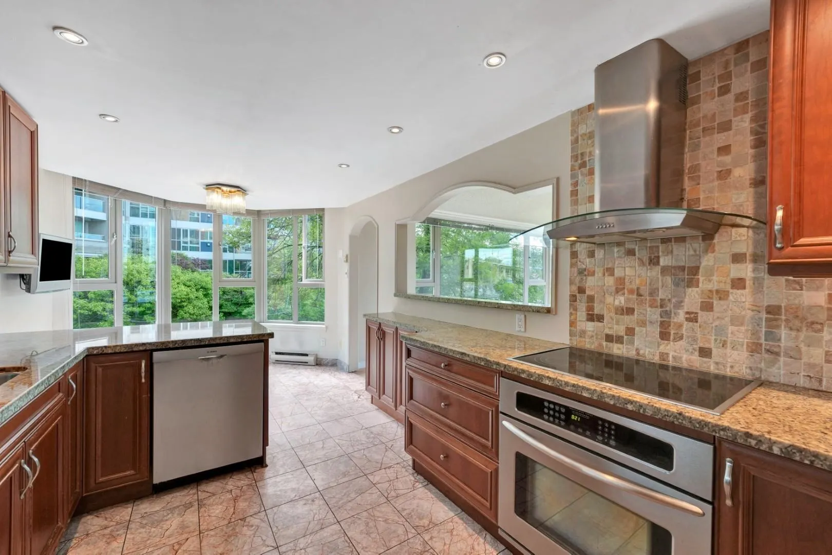 1675 Hornby Street #203