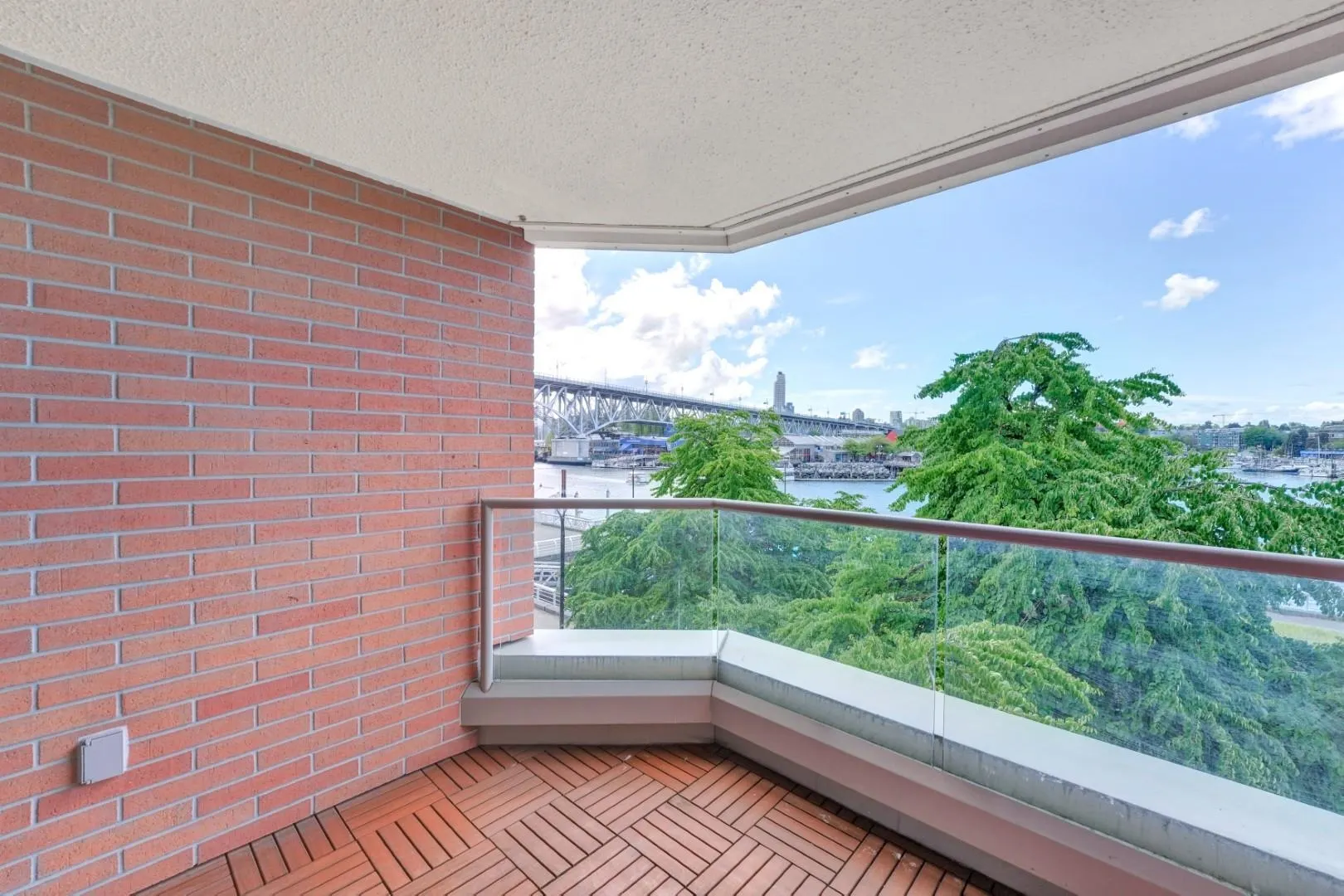 1675 Hornby Street #203