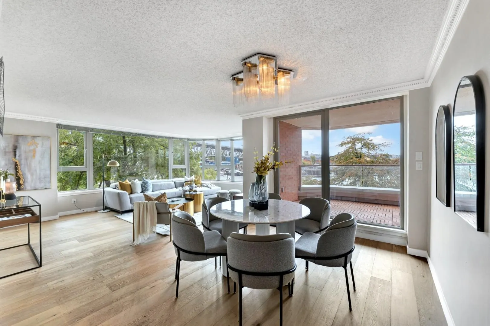 1675 Hornby Street #203