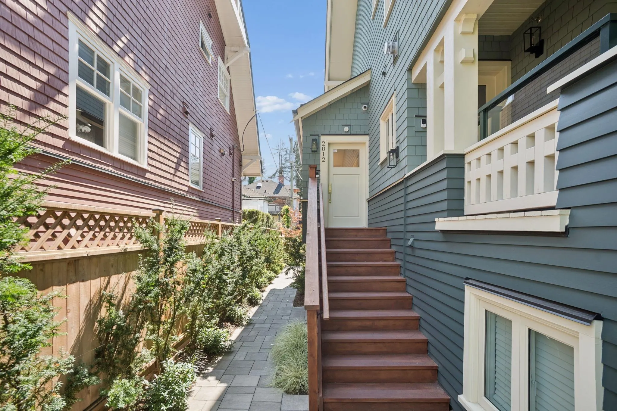2012 W 15th Avenue