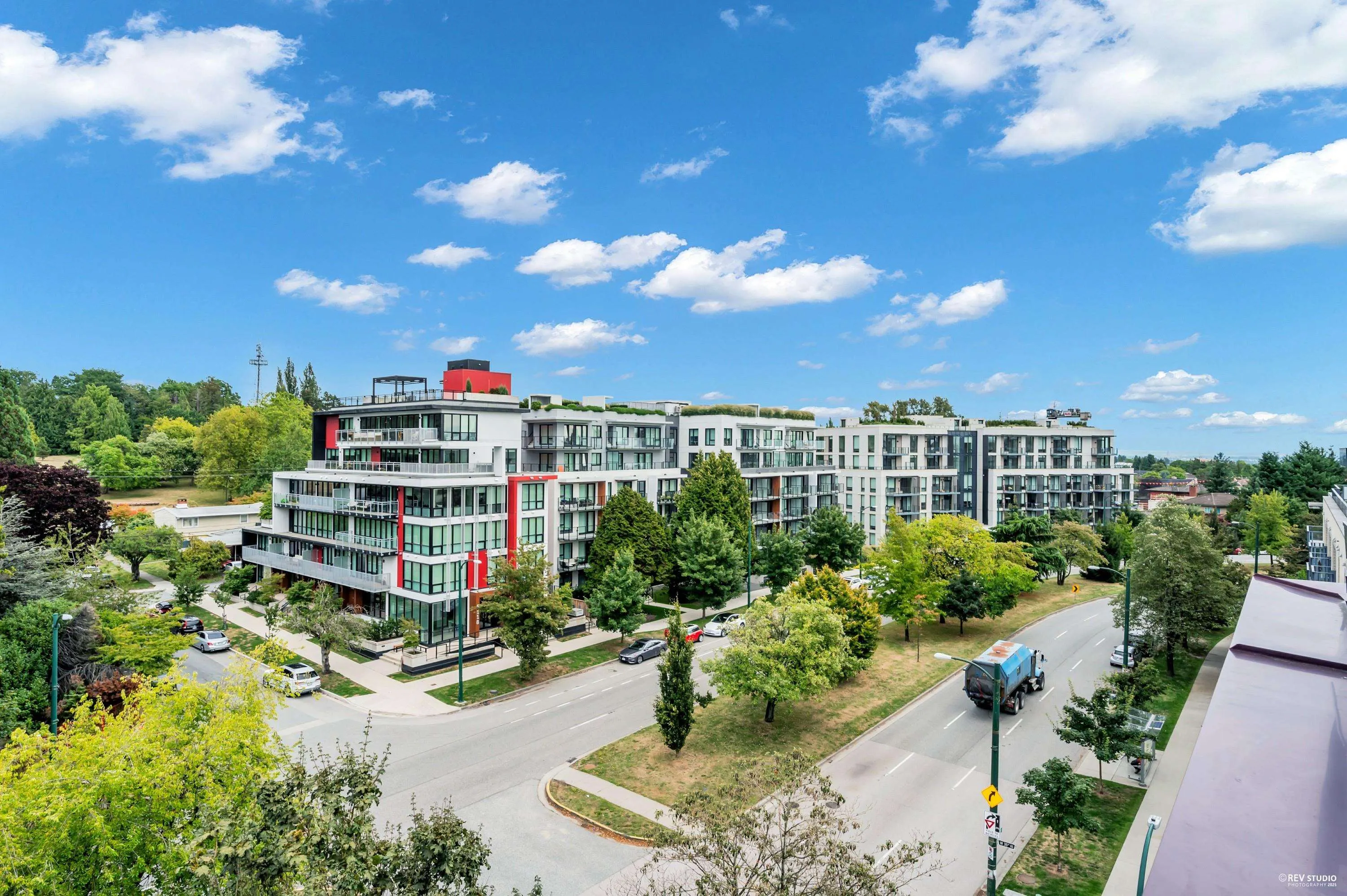 5077 Cambie Street #604