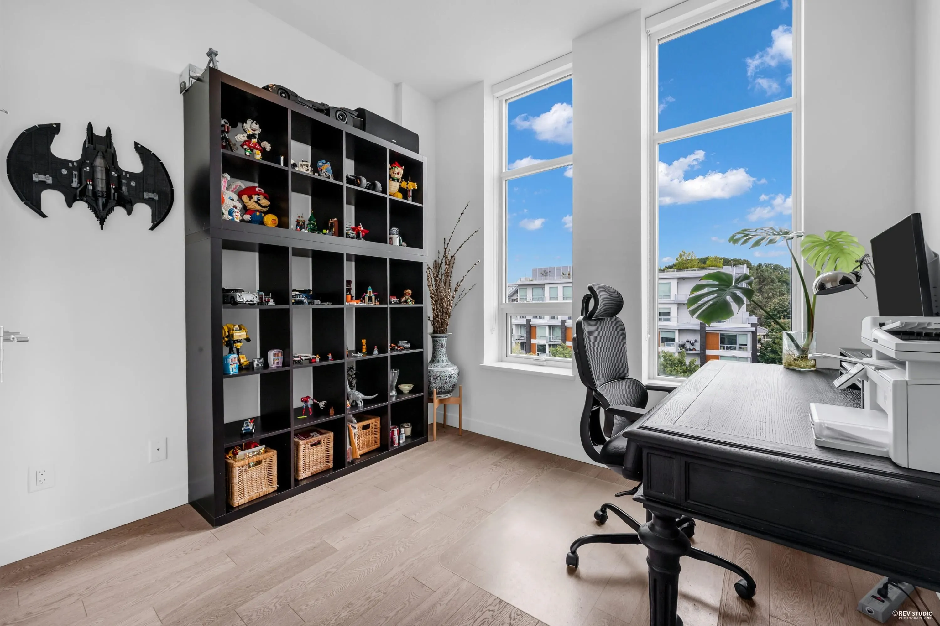5077 Cambie Street #604