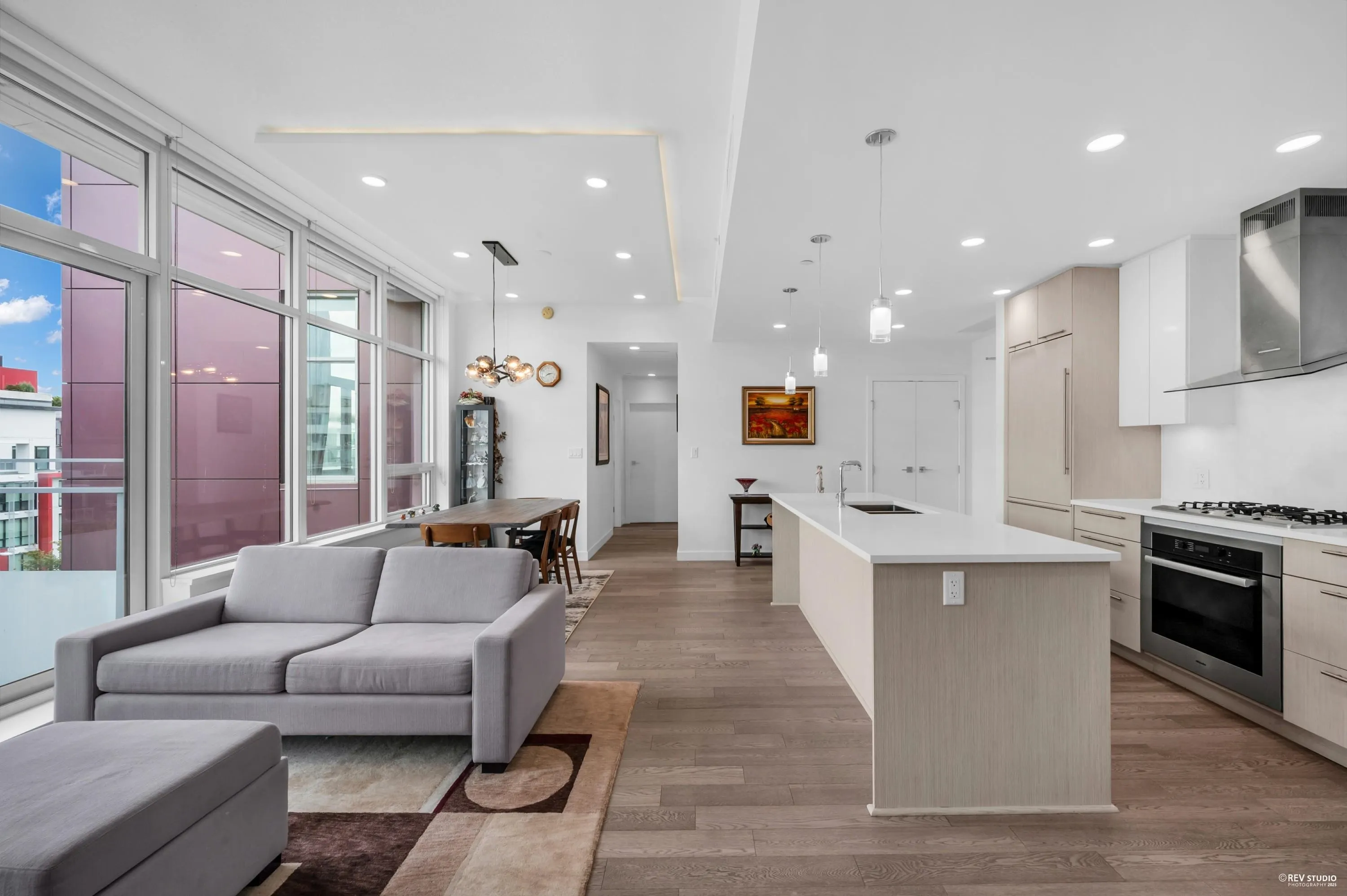 5077 Cambie Street #604
