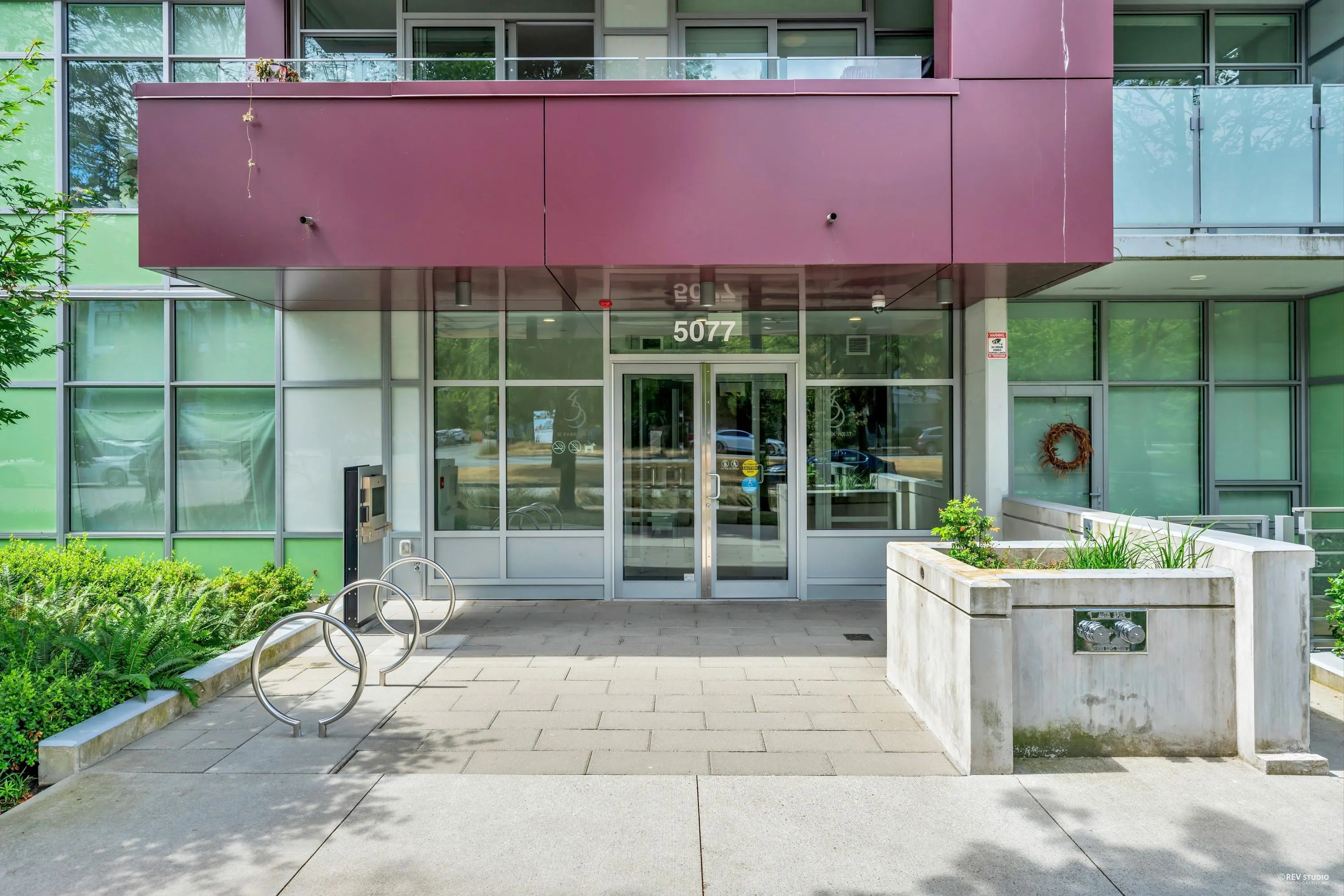5077 Cambie Street #604