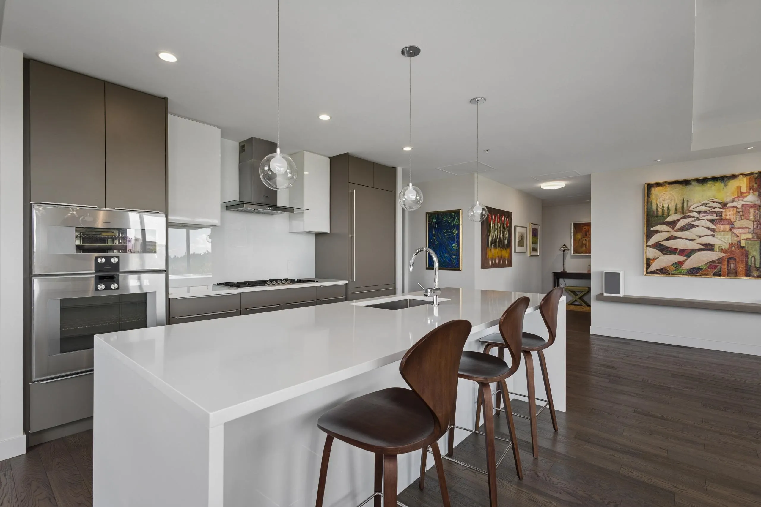 4427 Cambie Street #601