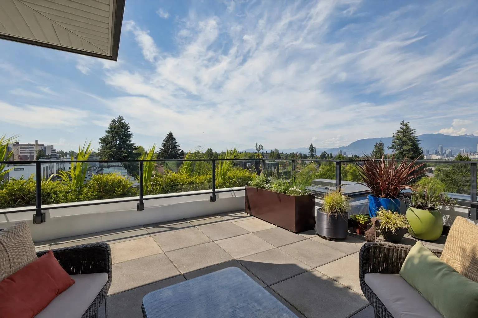 4427 Cambie Street #601