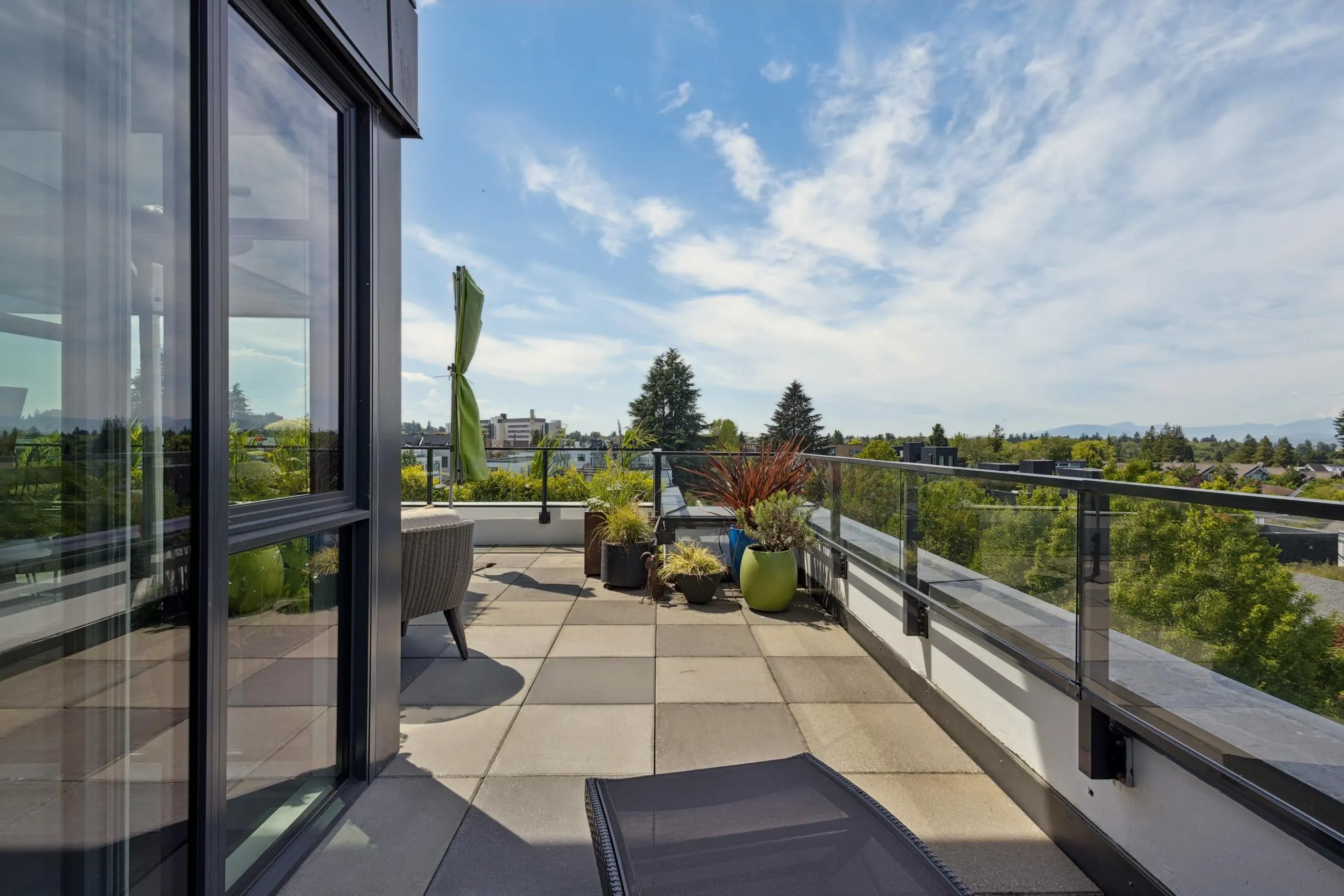 4427 Cambie Street #601