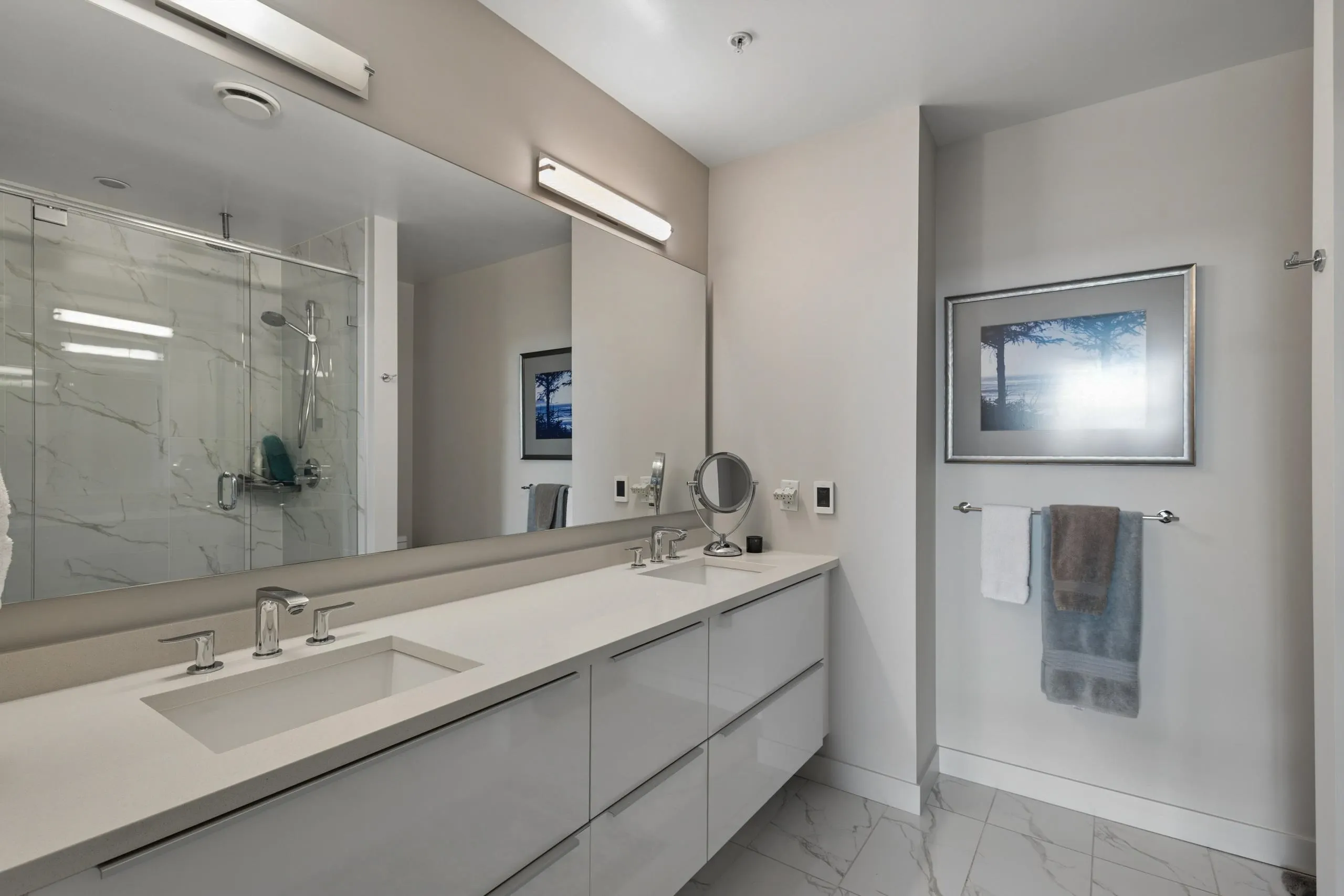 4427 Cambie Street #601