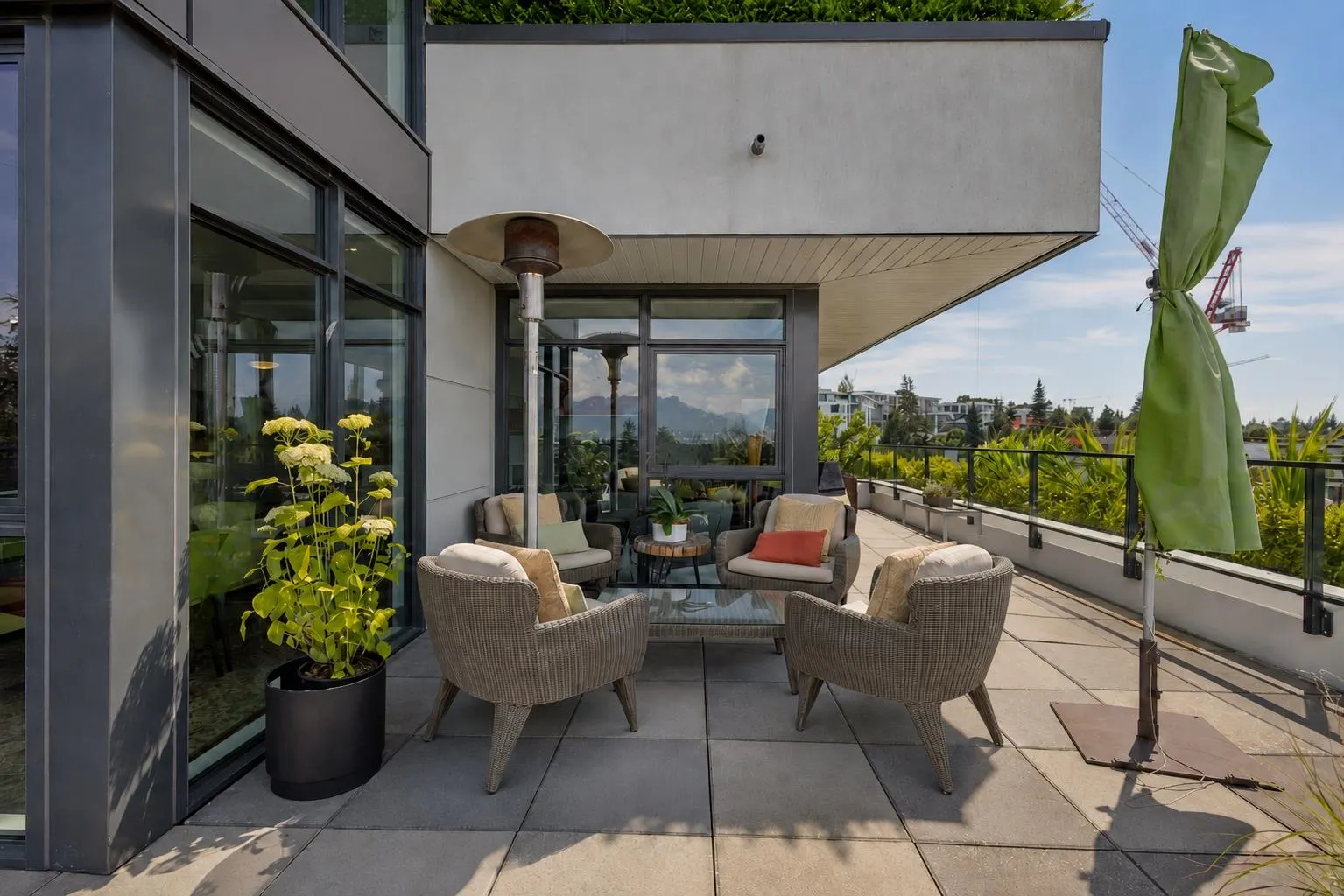 4427 Cambie Street #601