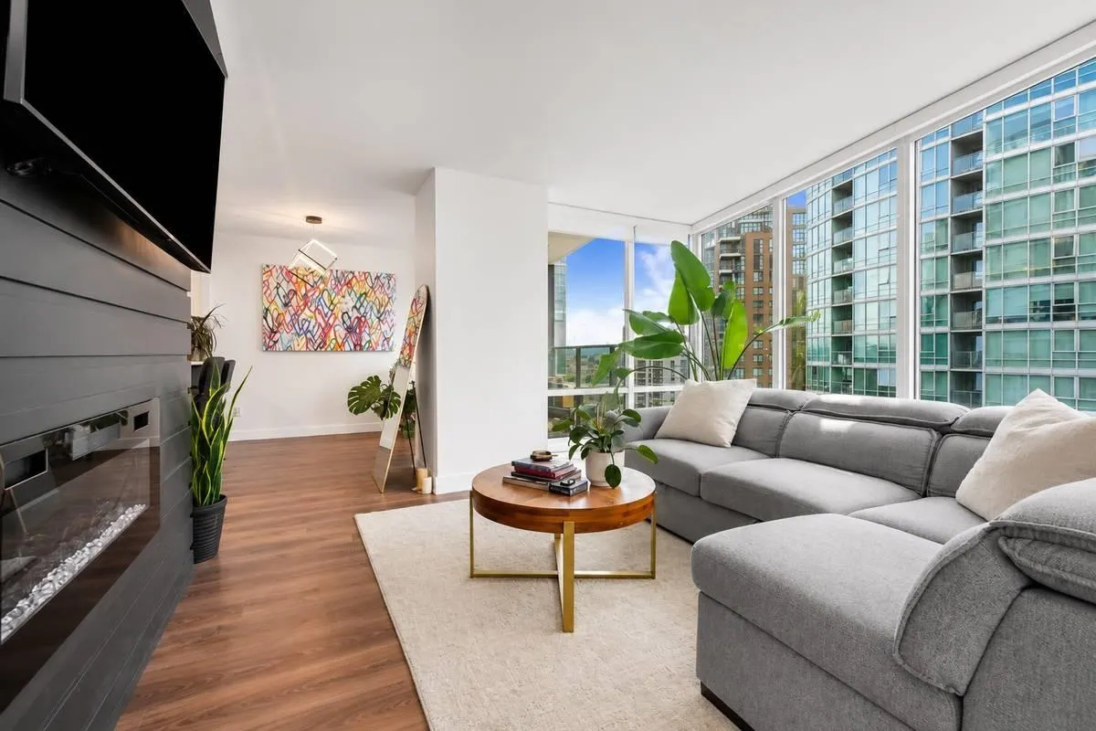 1438 Richards Street #2606
