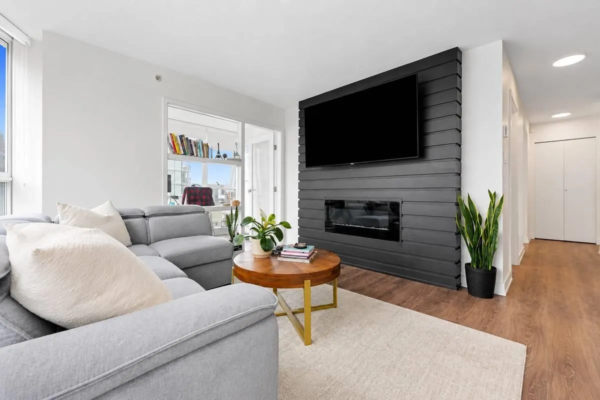 1438 Richards Street #2606