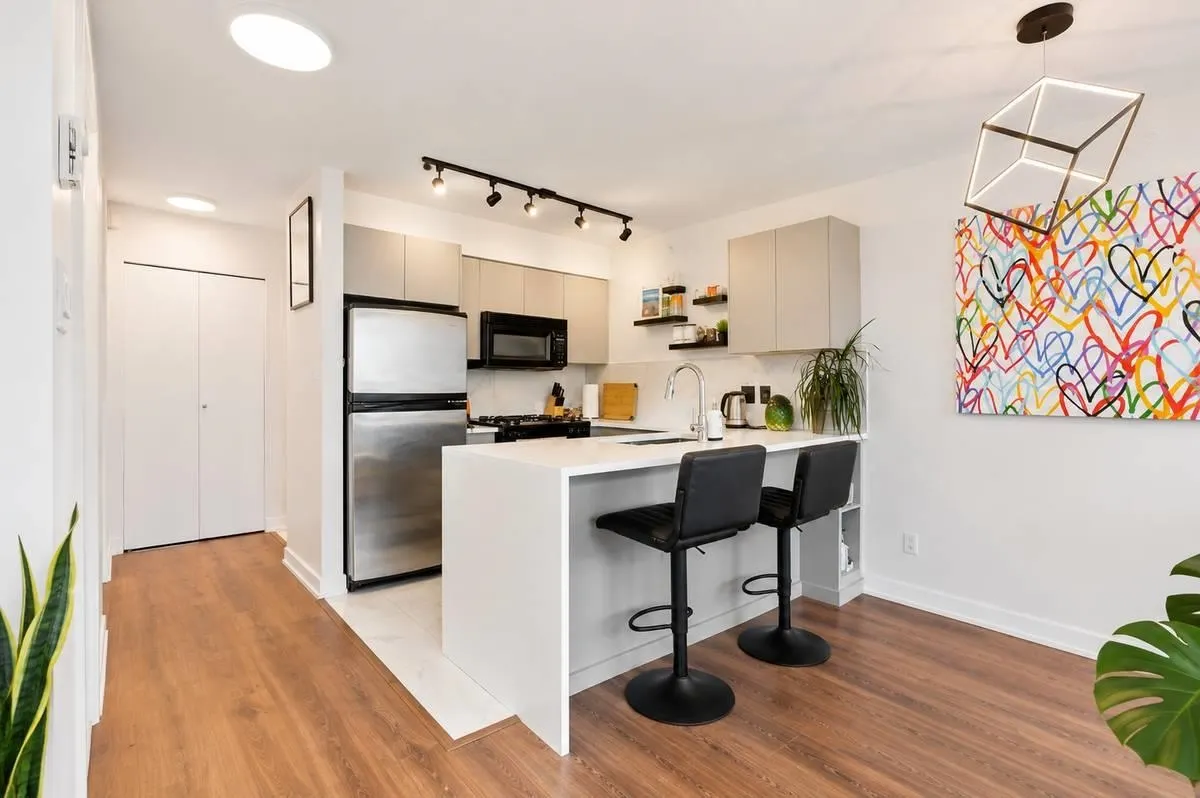 1438 Richards Street #2606