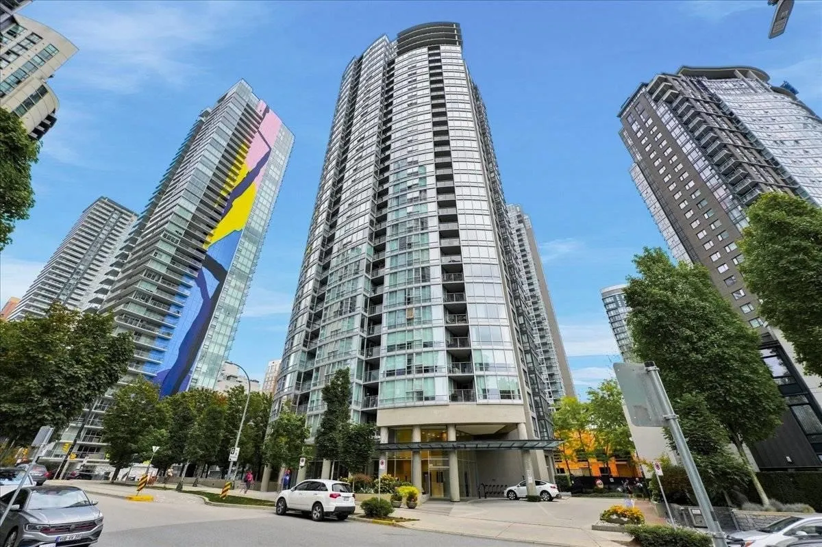 1438 Richards Street #2606