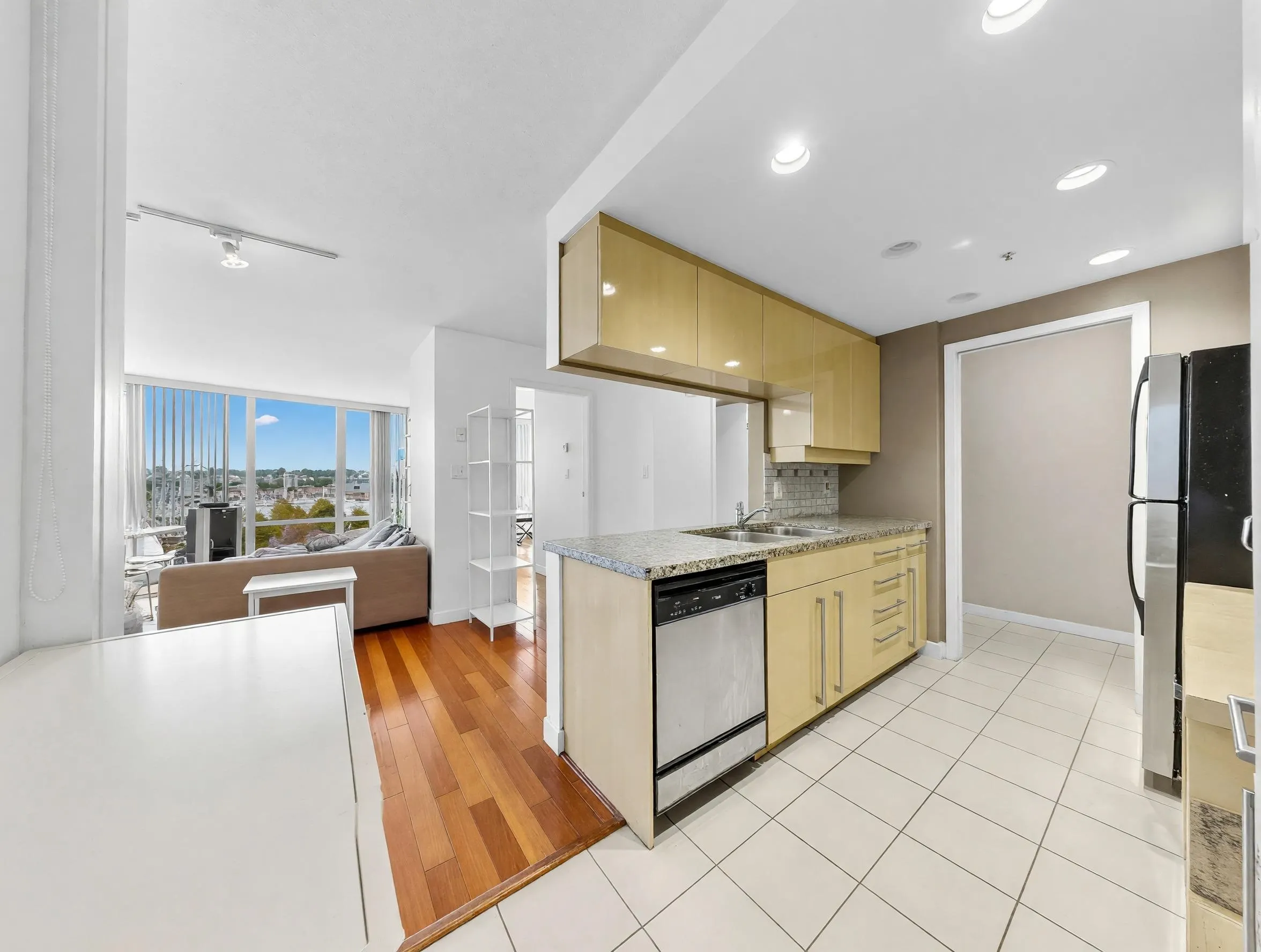 1408 Strathmore Mews #708