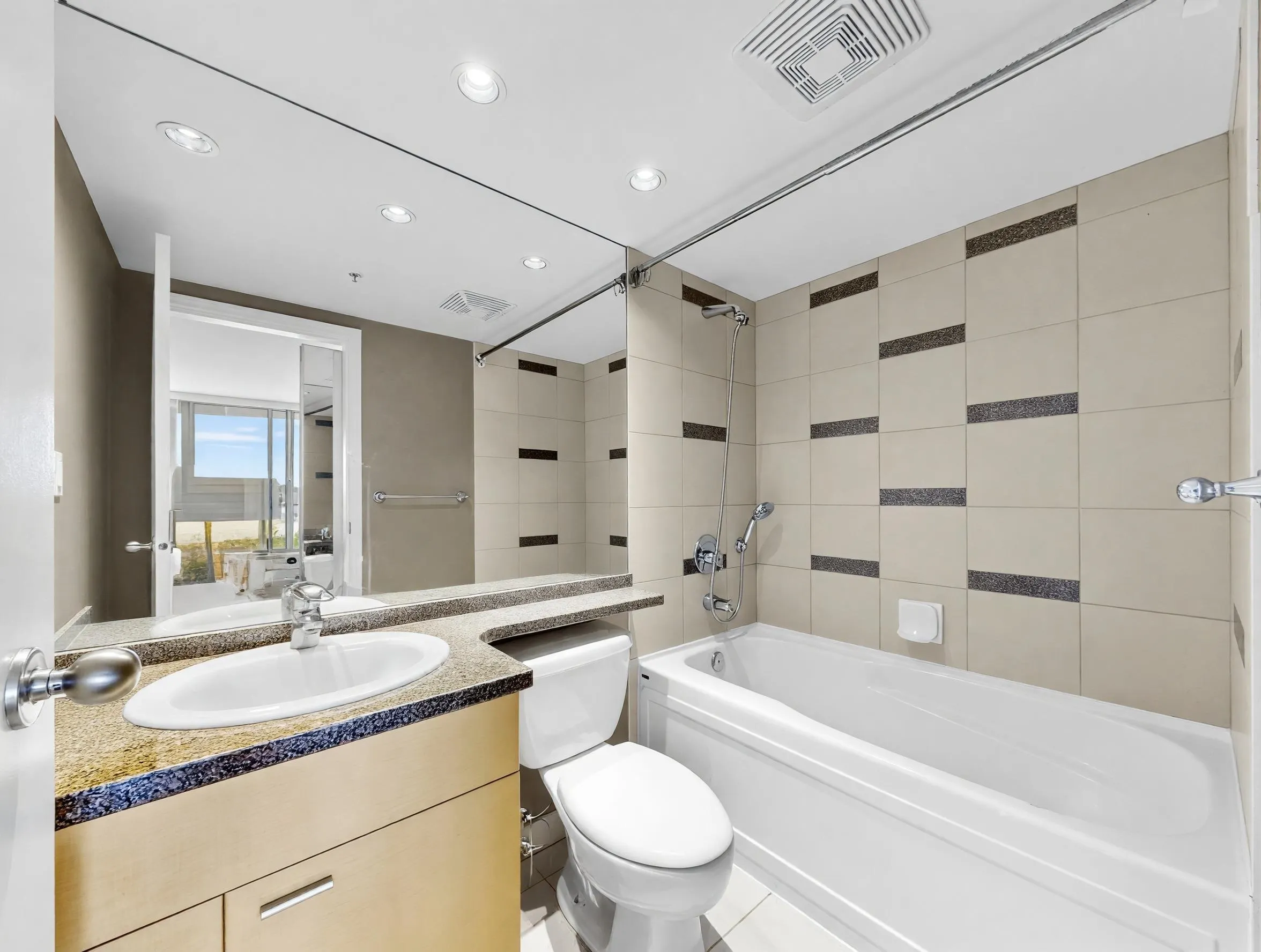 1408 Strathmore Mews #708