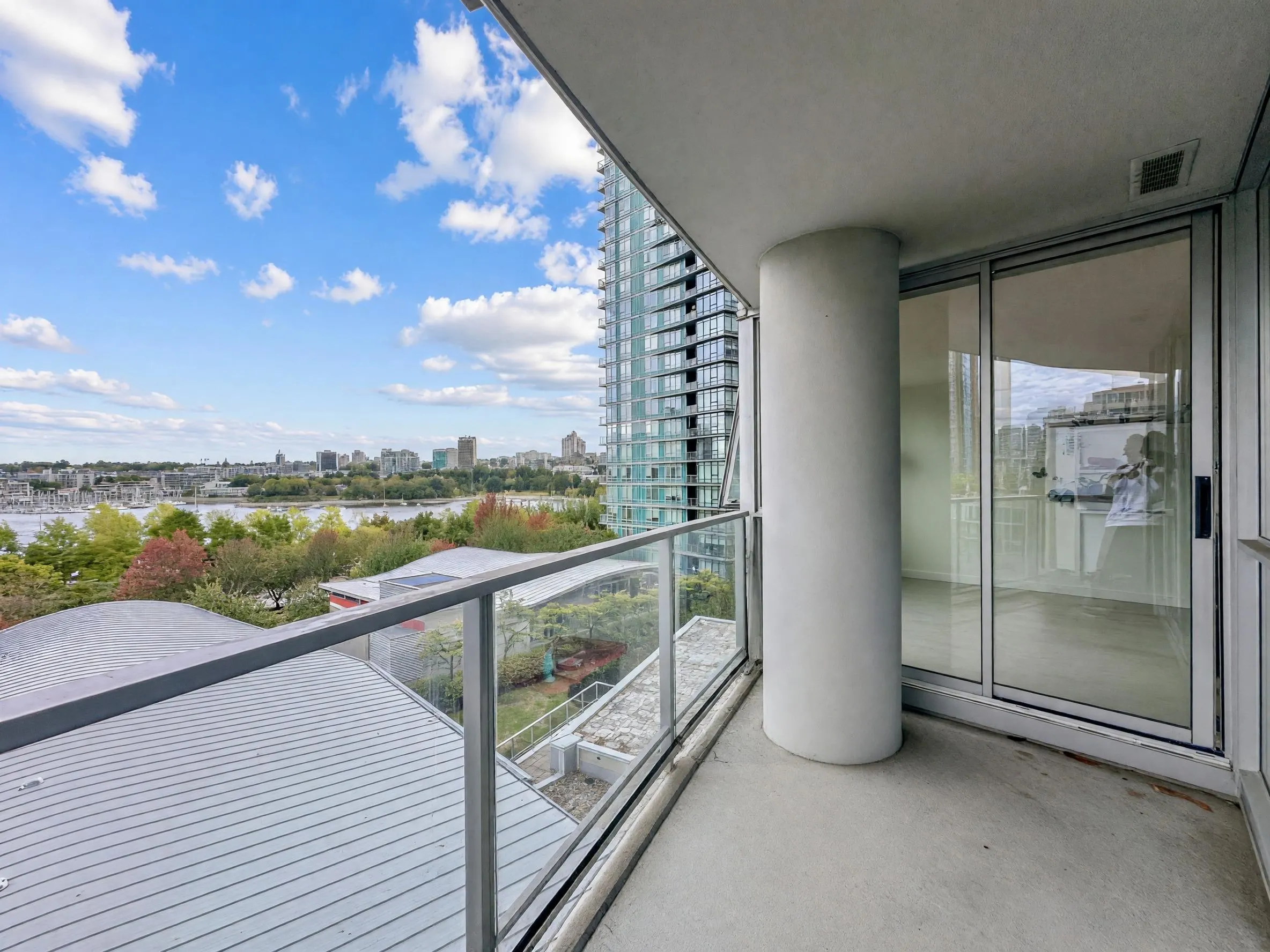 1408 Strathmore Mews #708
