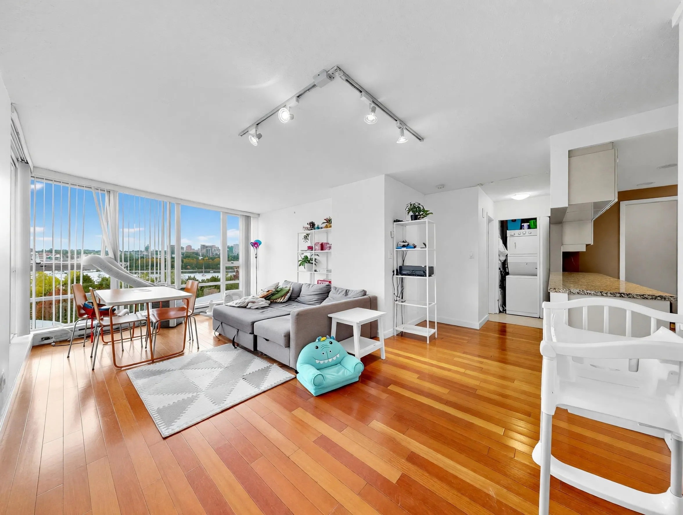 1408 Strathmore Mews #708